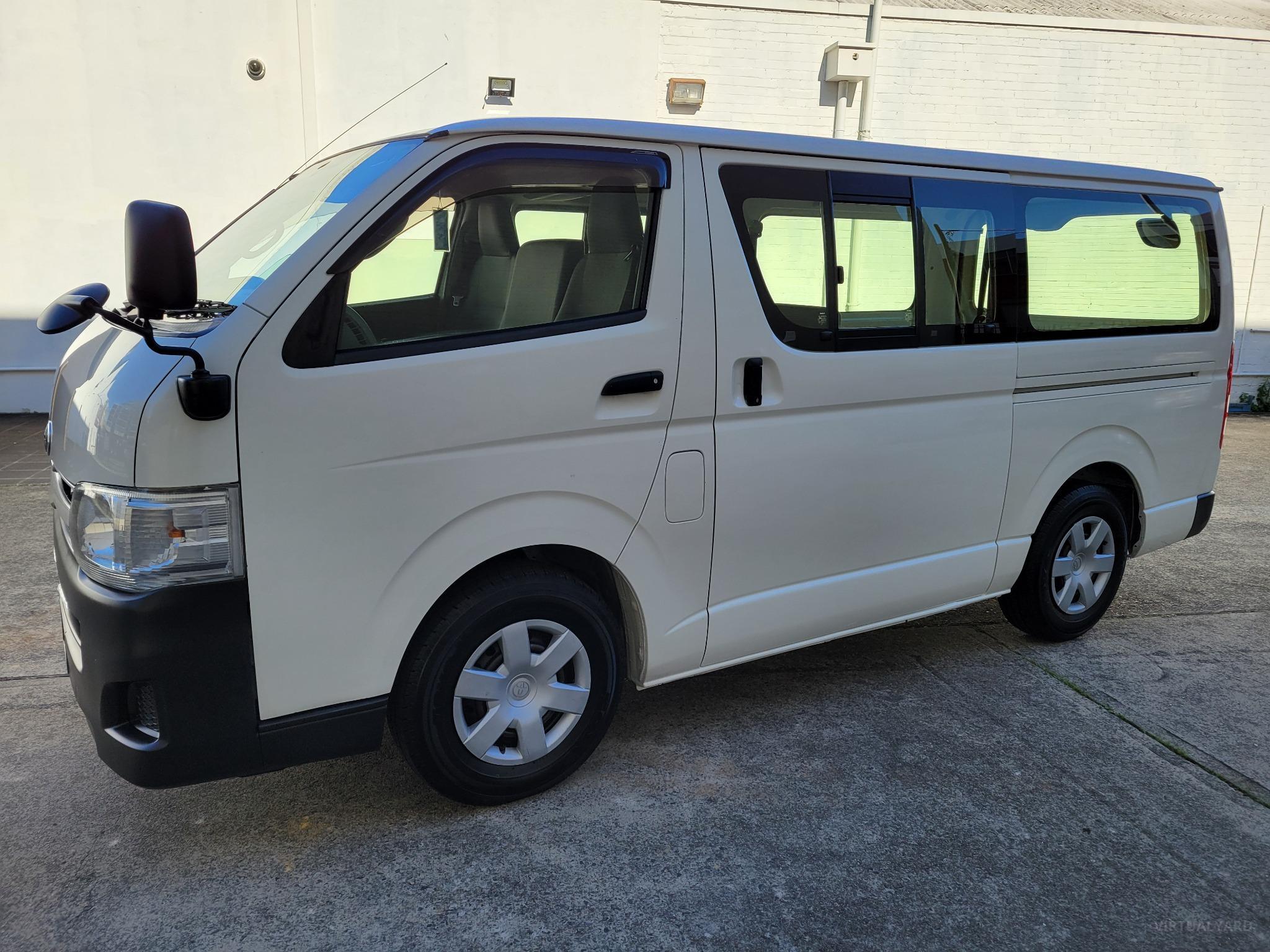 TOYOTA HIACE CREWMAN