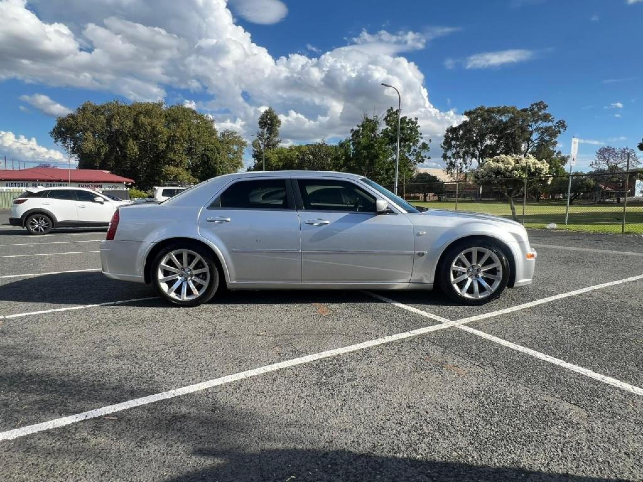CHRYSLER 300