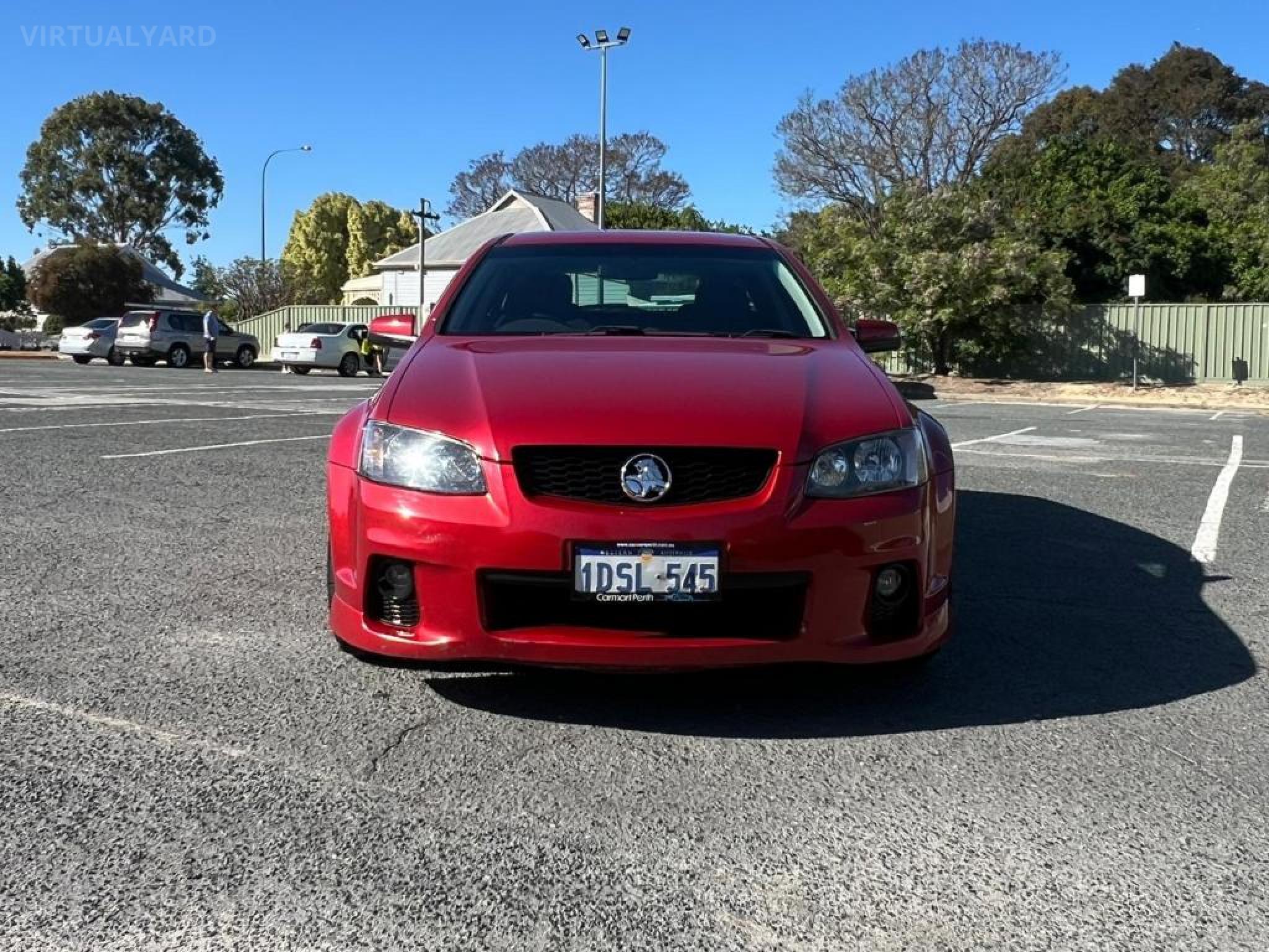 HOLDEN COMMODORE