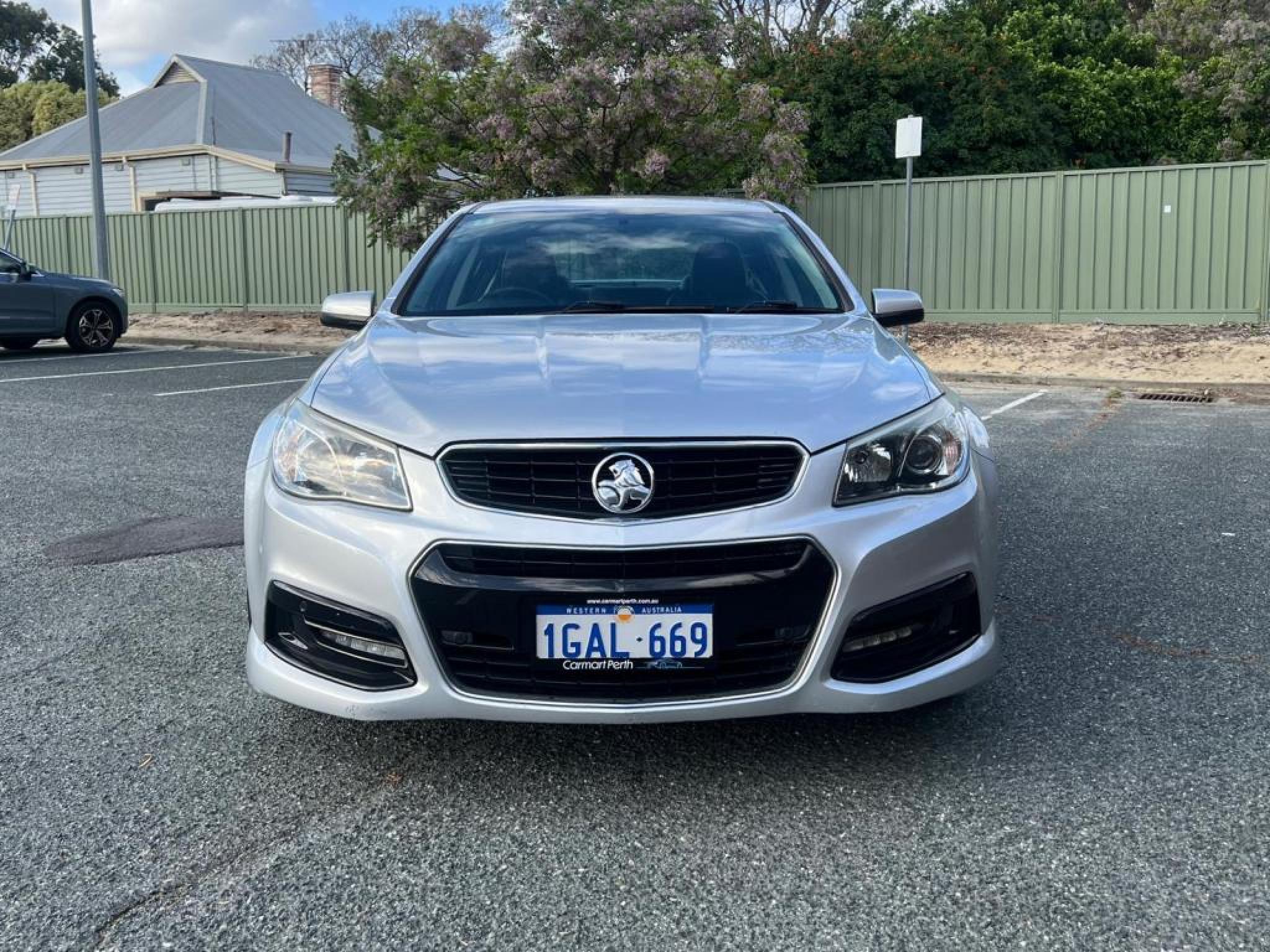 HOLDEN COMMODORE
