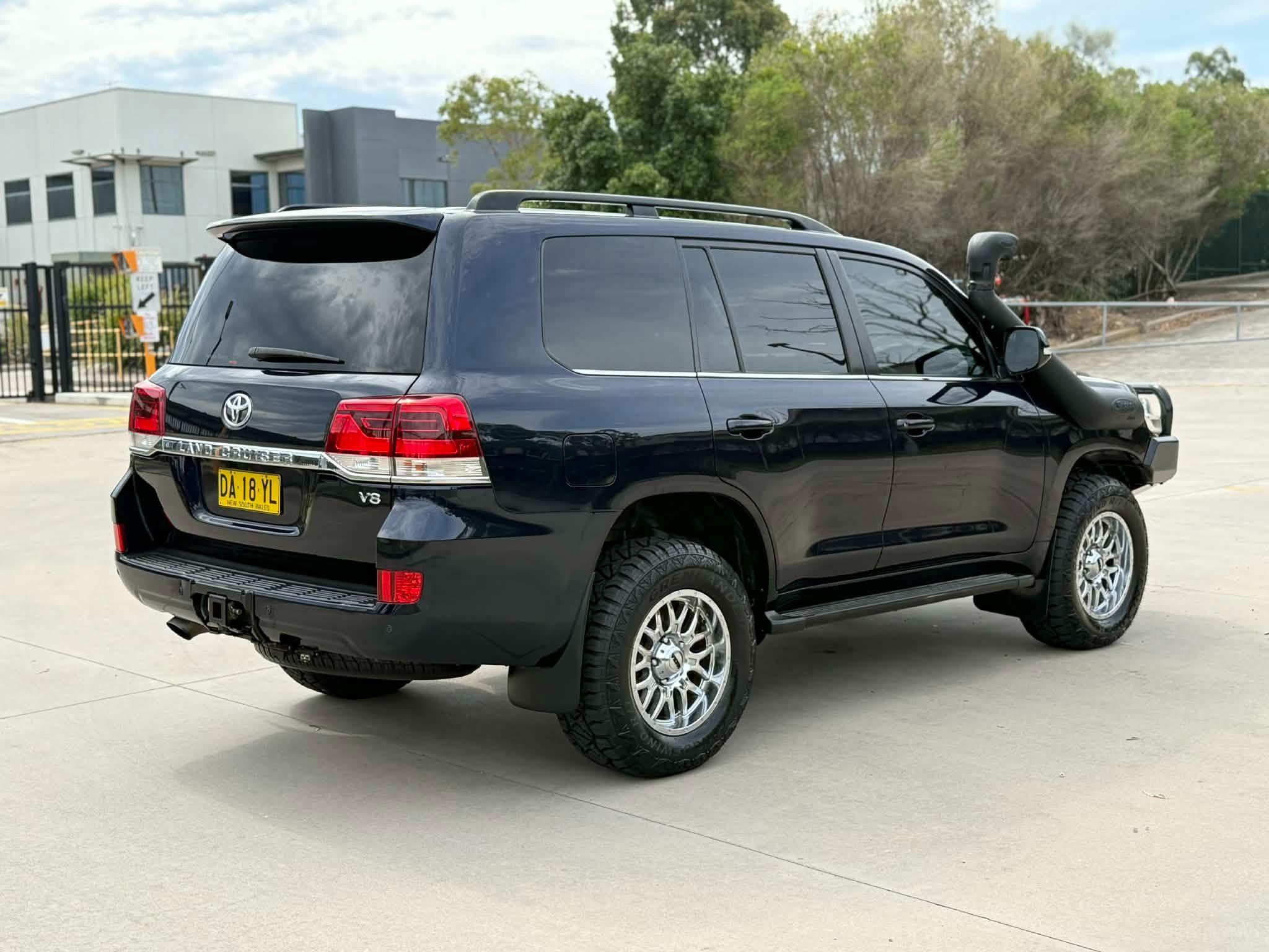TOYOTA LANDCRUISER