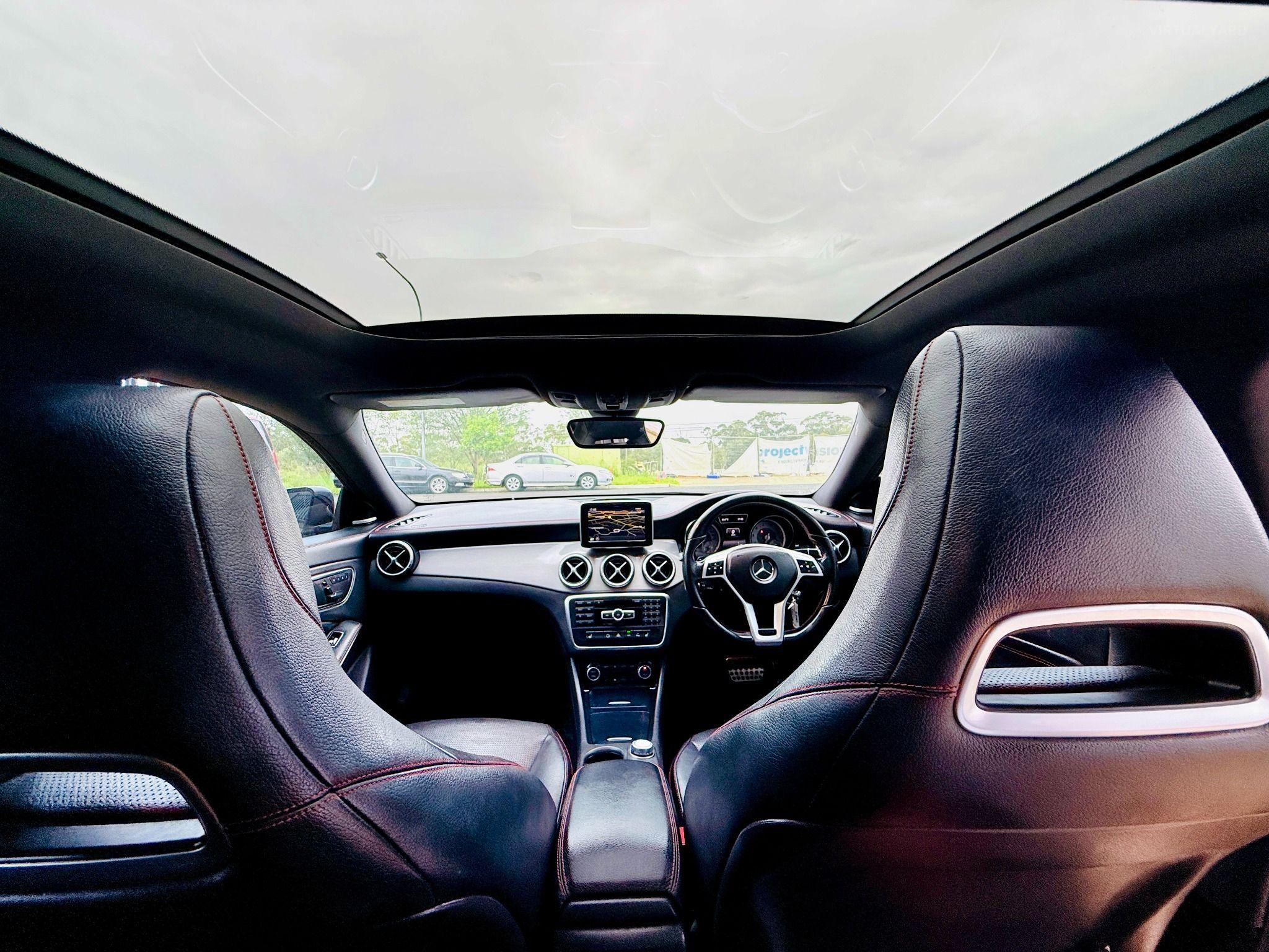 MERCEDES-BENZ CLA200