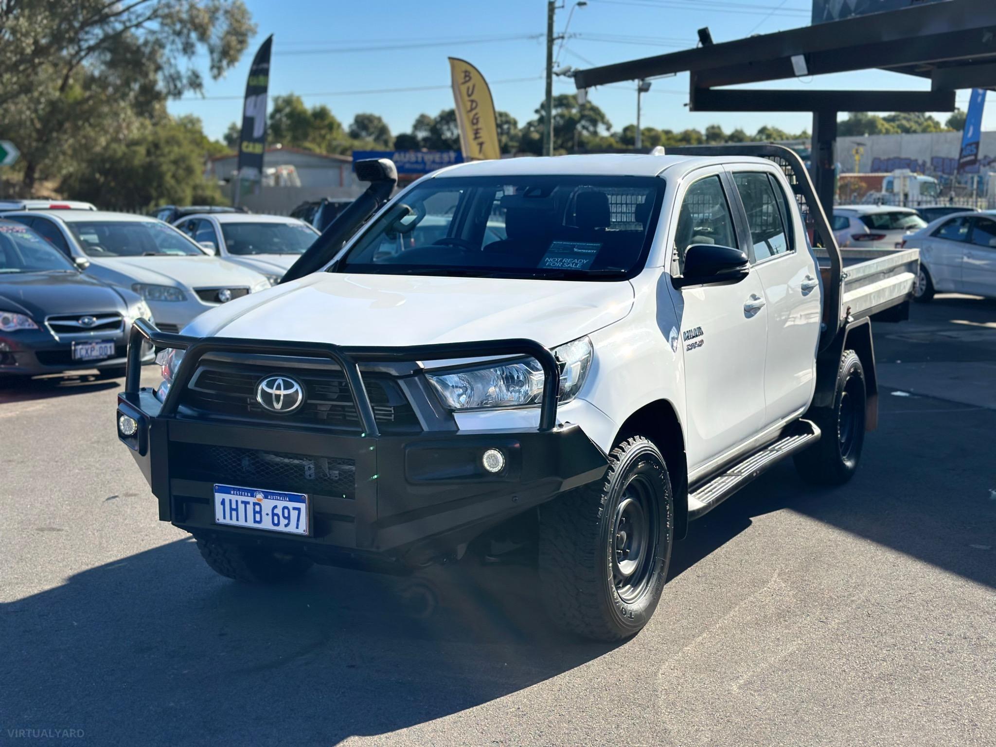 TOYOTA HILUX