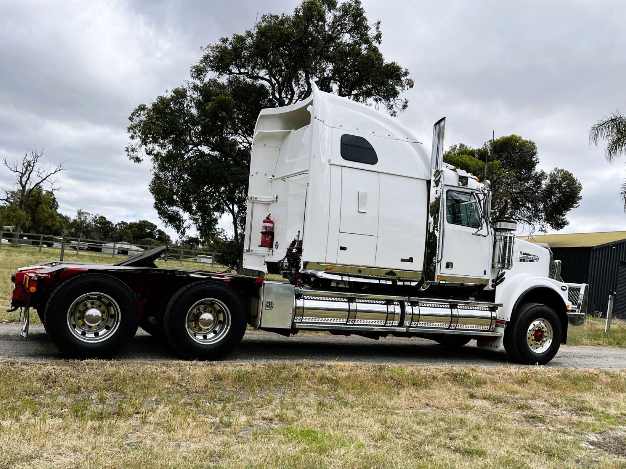 WESTERN STAR 4964FXC