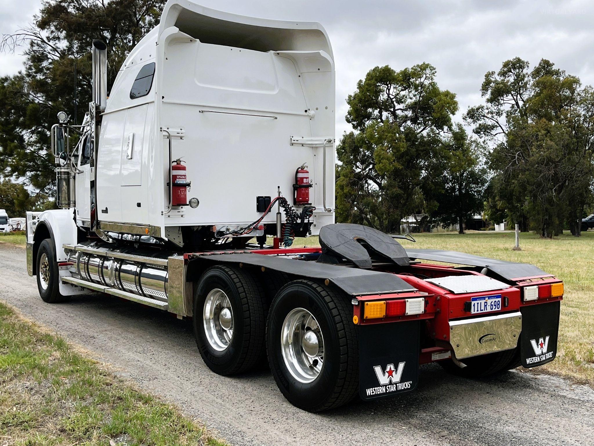 WESTERN STAR 4964FXC