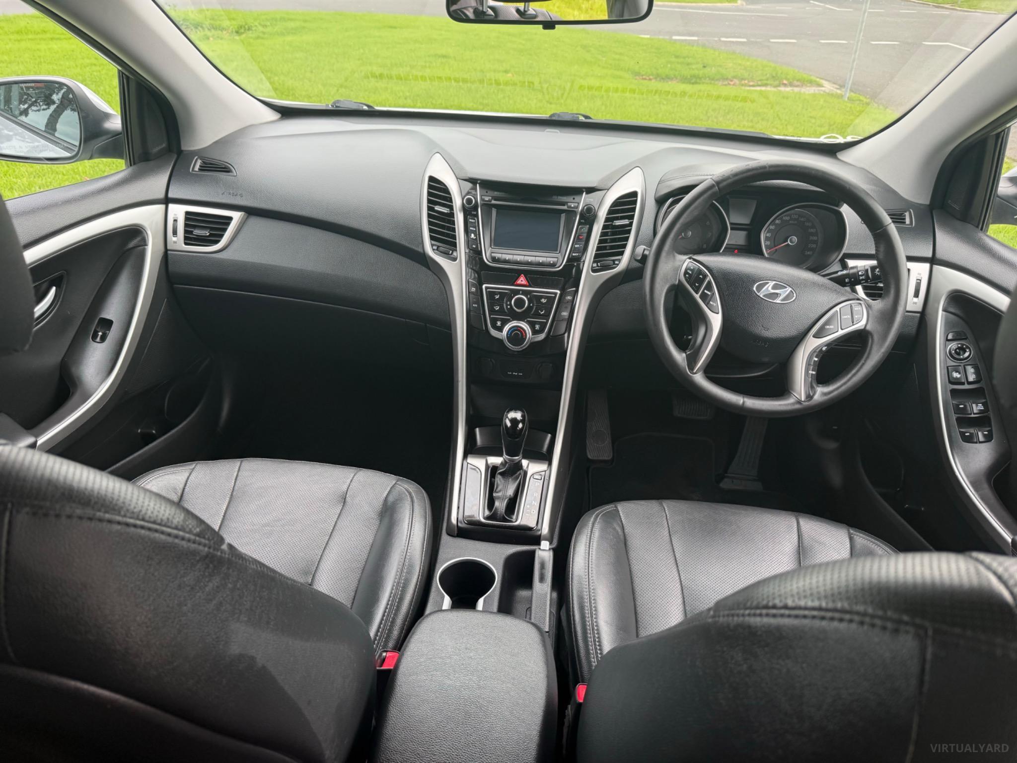 HYUNDAI i30