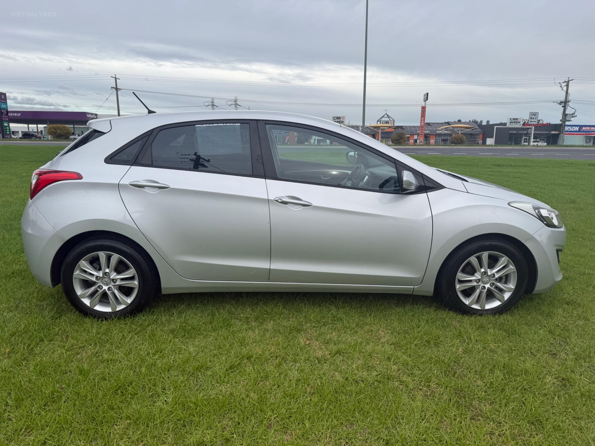 HYUNDAI i30