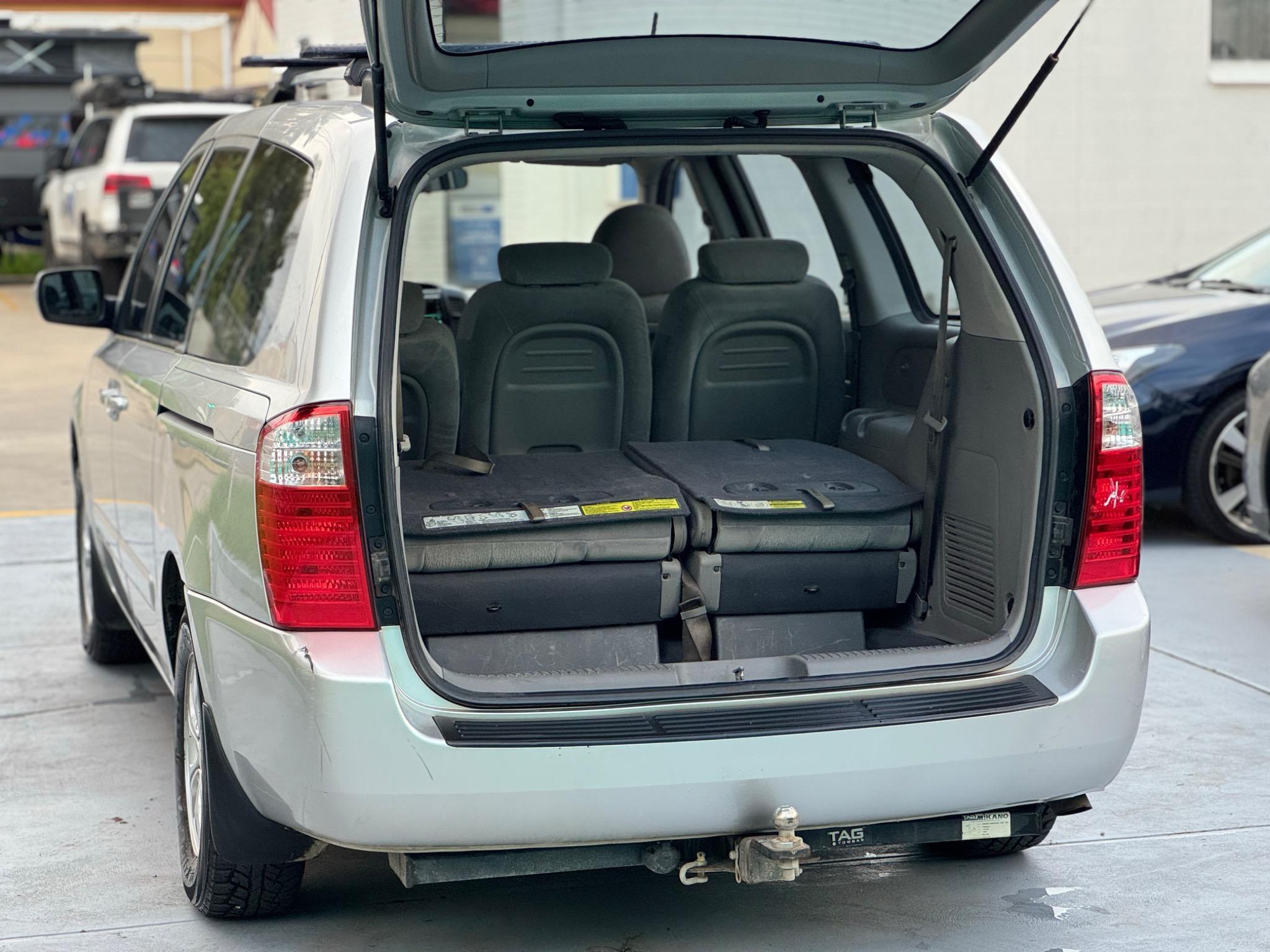 KIA GRAND CARNIVAL