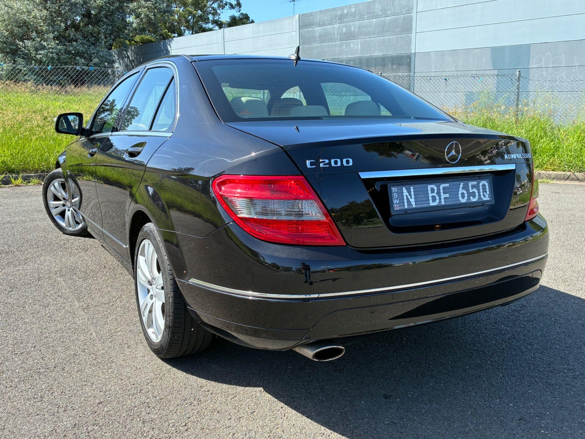 MERCEDES-BENZ C200