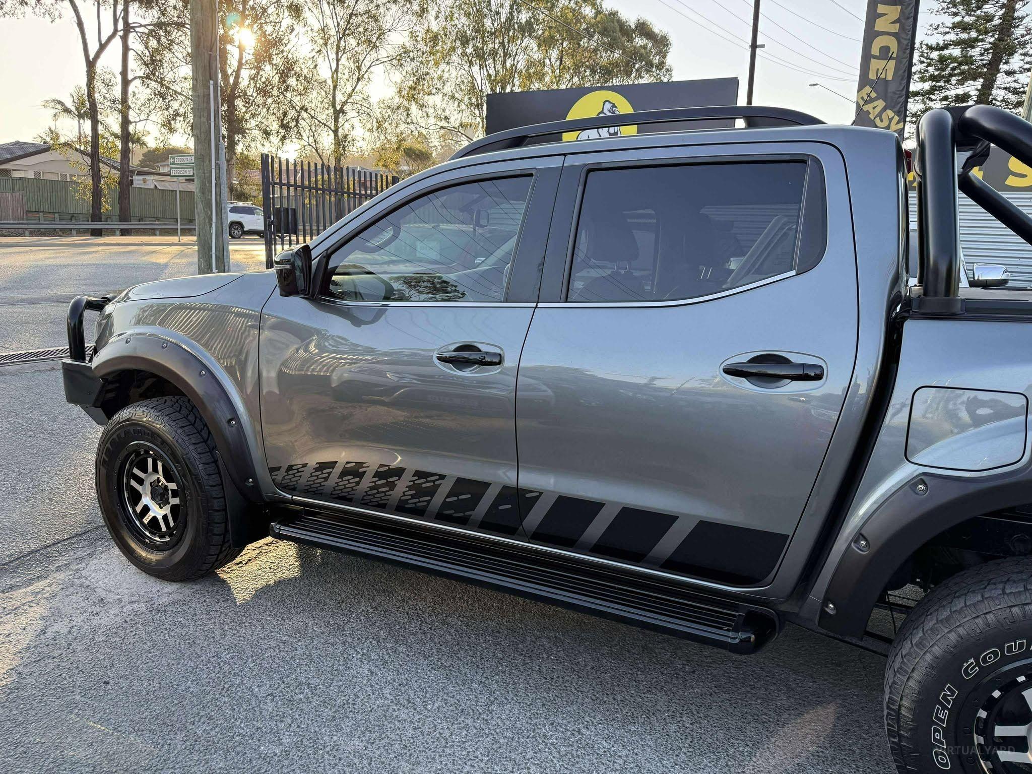 NISSAN NAVARA