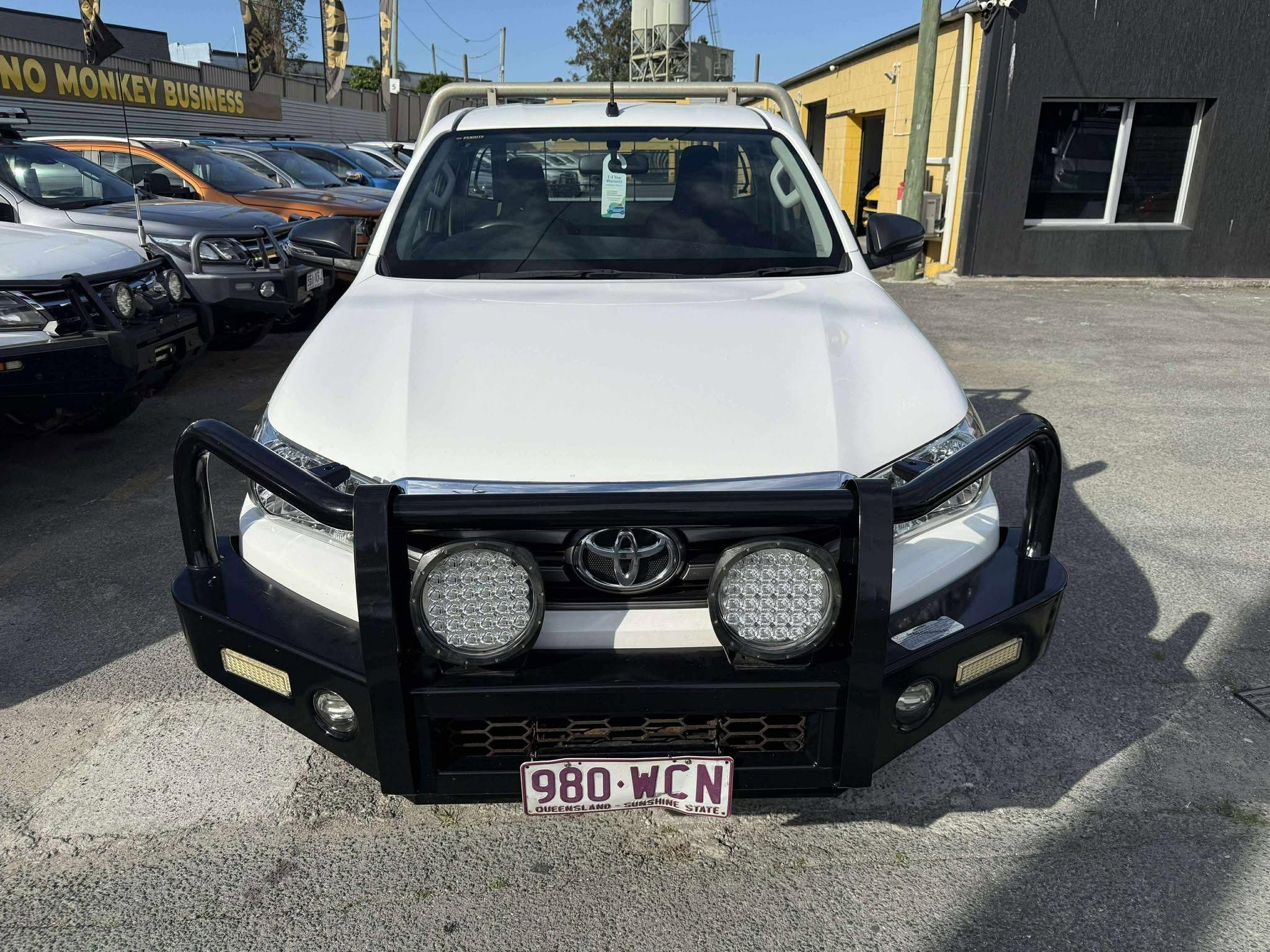 TOYOTA HILUX