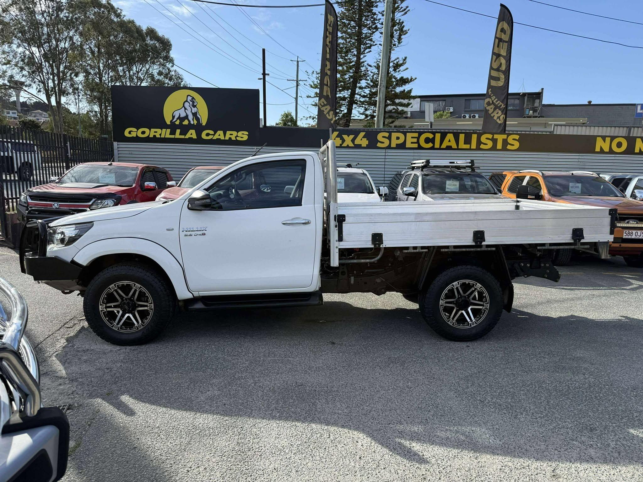 TOYOTA HILUX