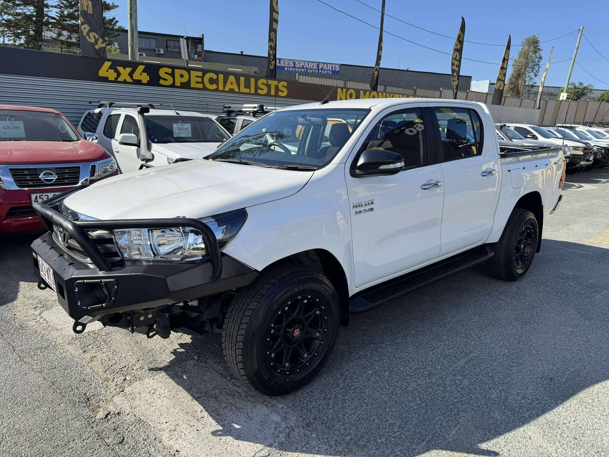 TOYOTA HILUX