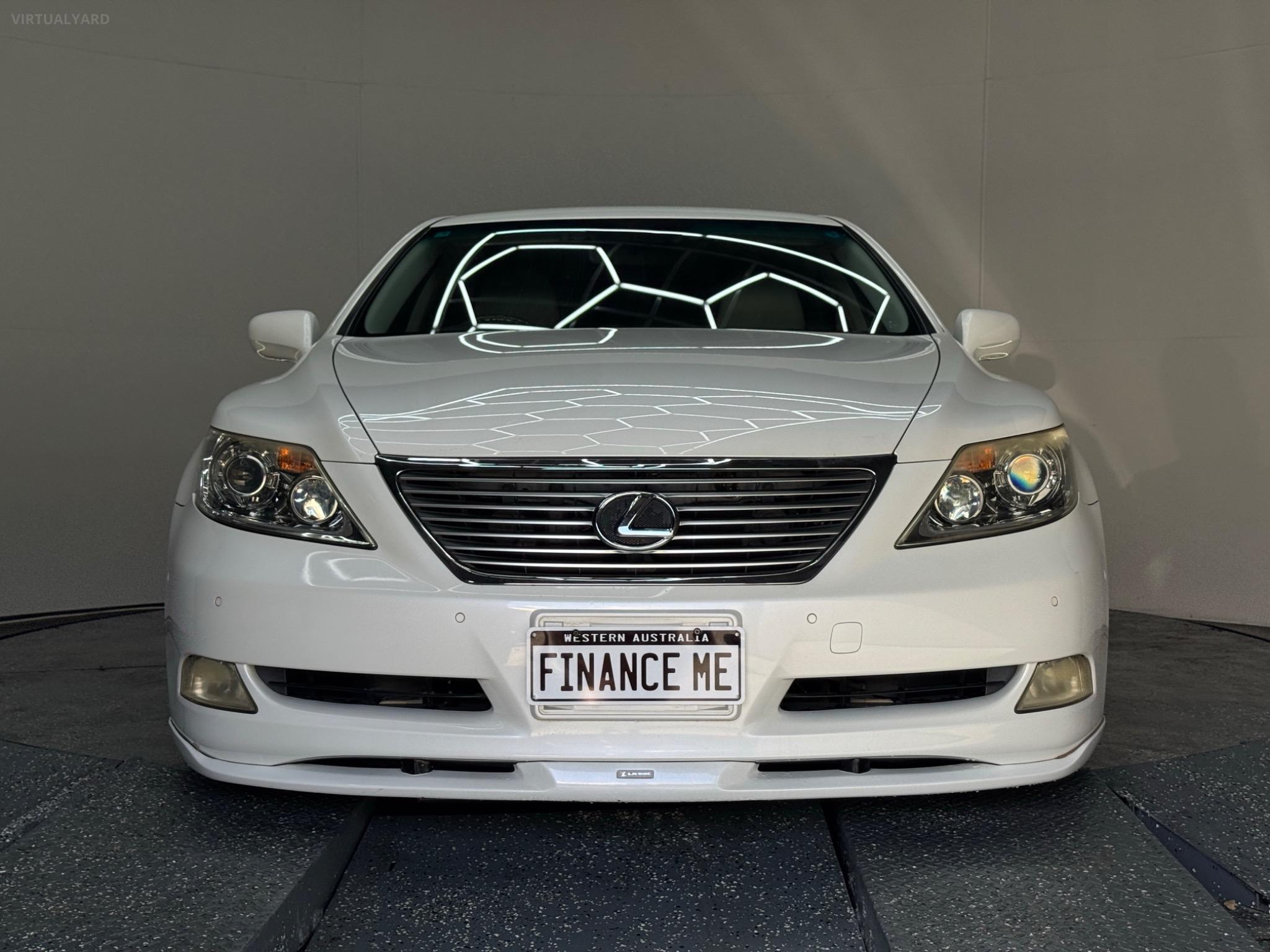 Lexus LS
