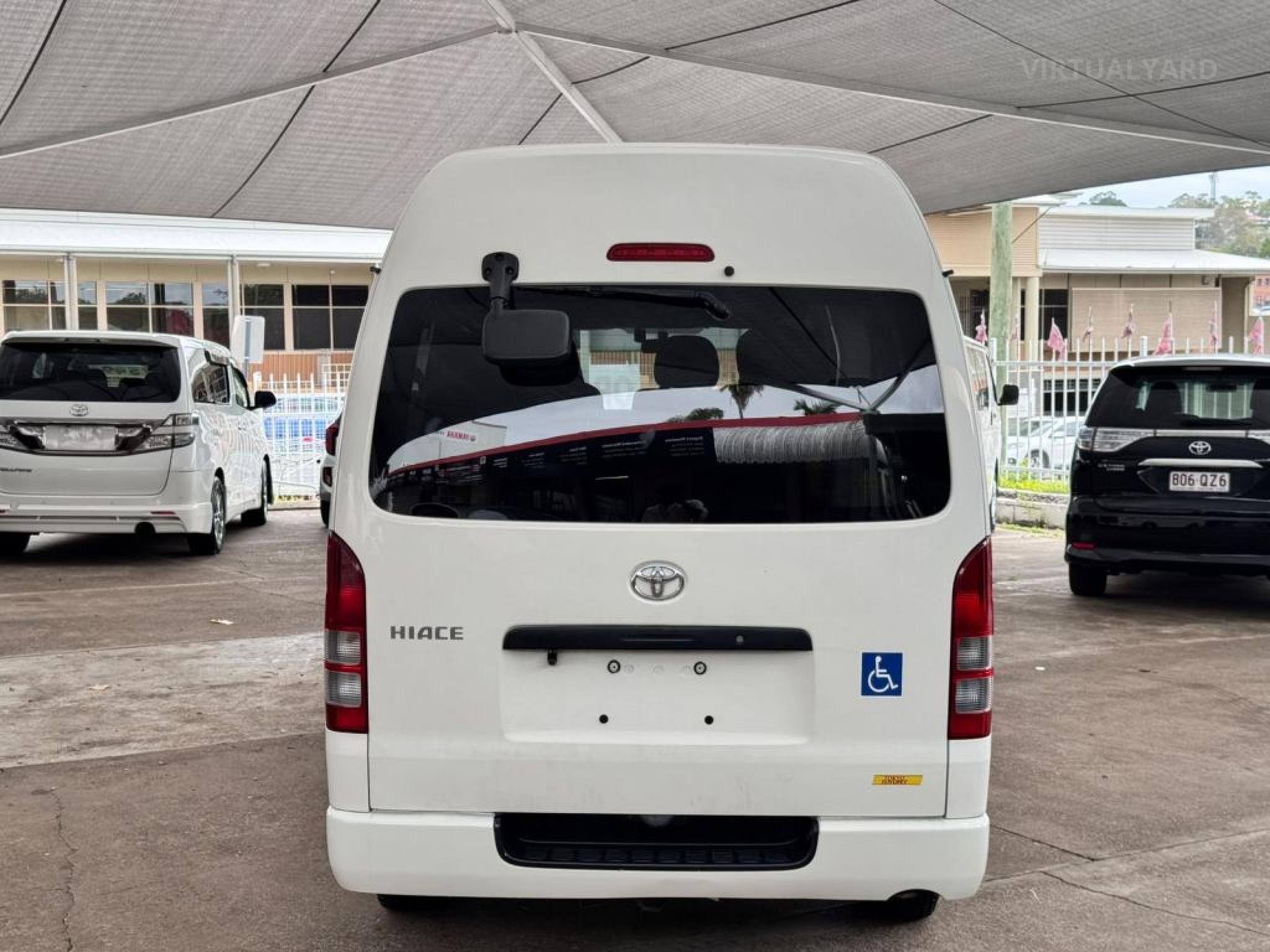 TOYOTA HIACE HIGHROOF WELCAB