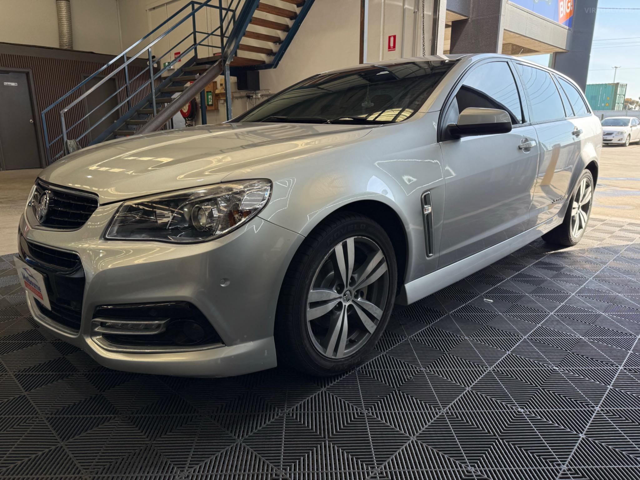 HOLDEN COMMODORE