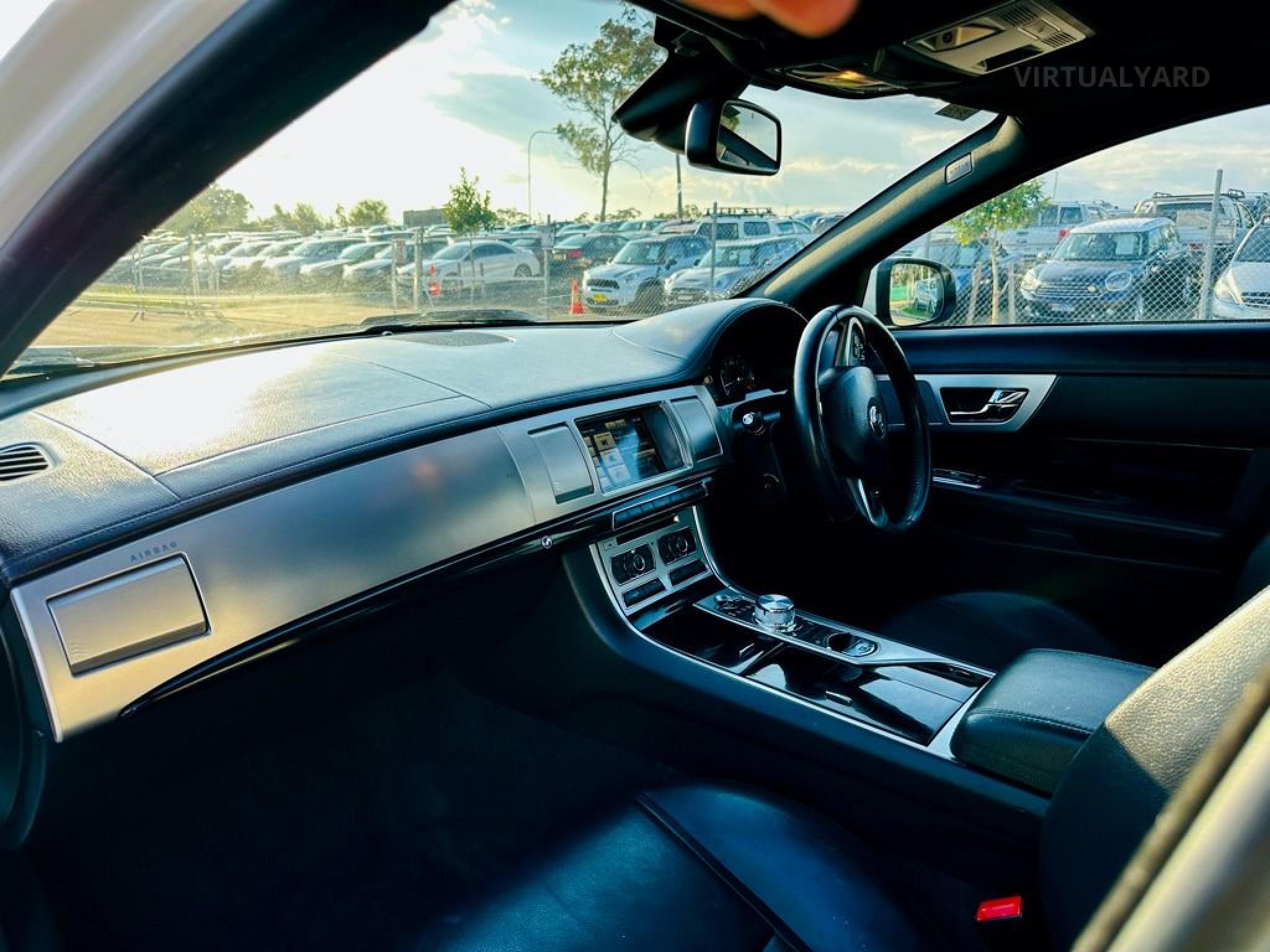 Jaguar XF