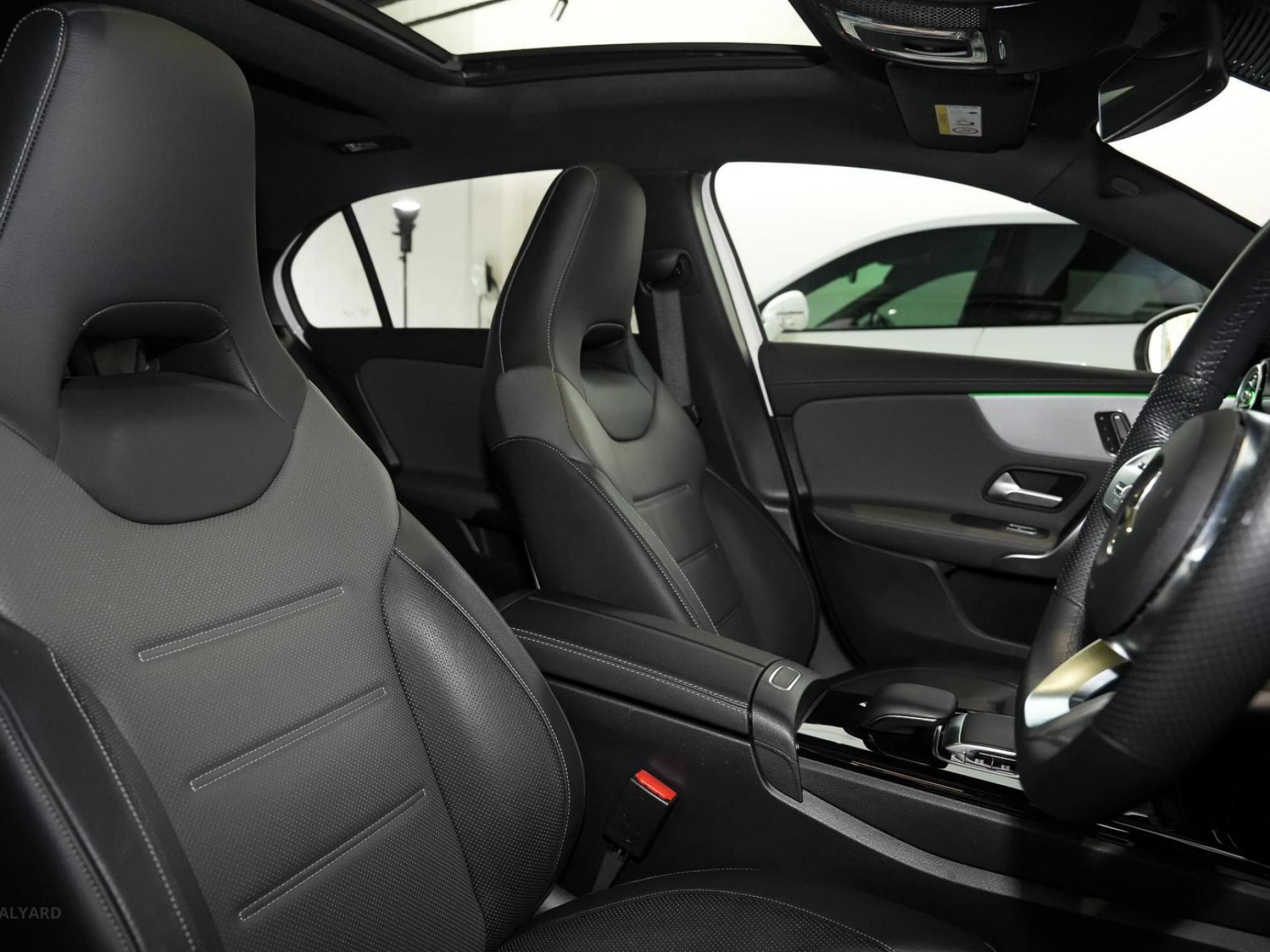MERCEDES-BENZ A250