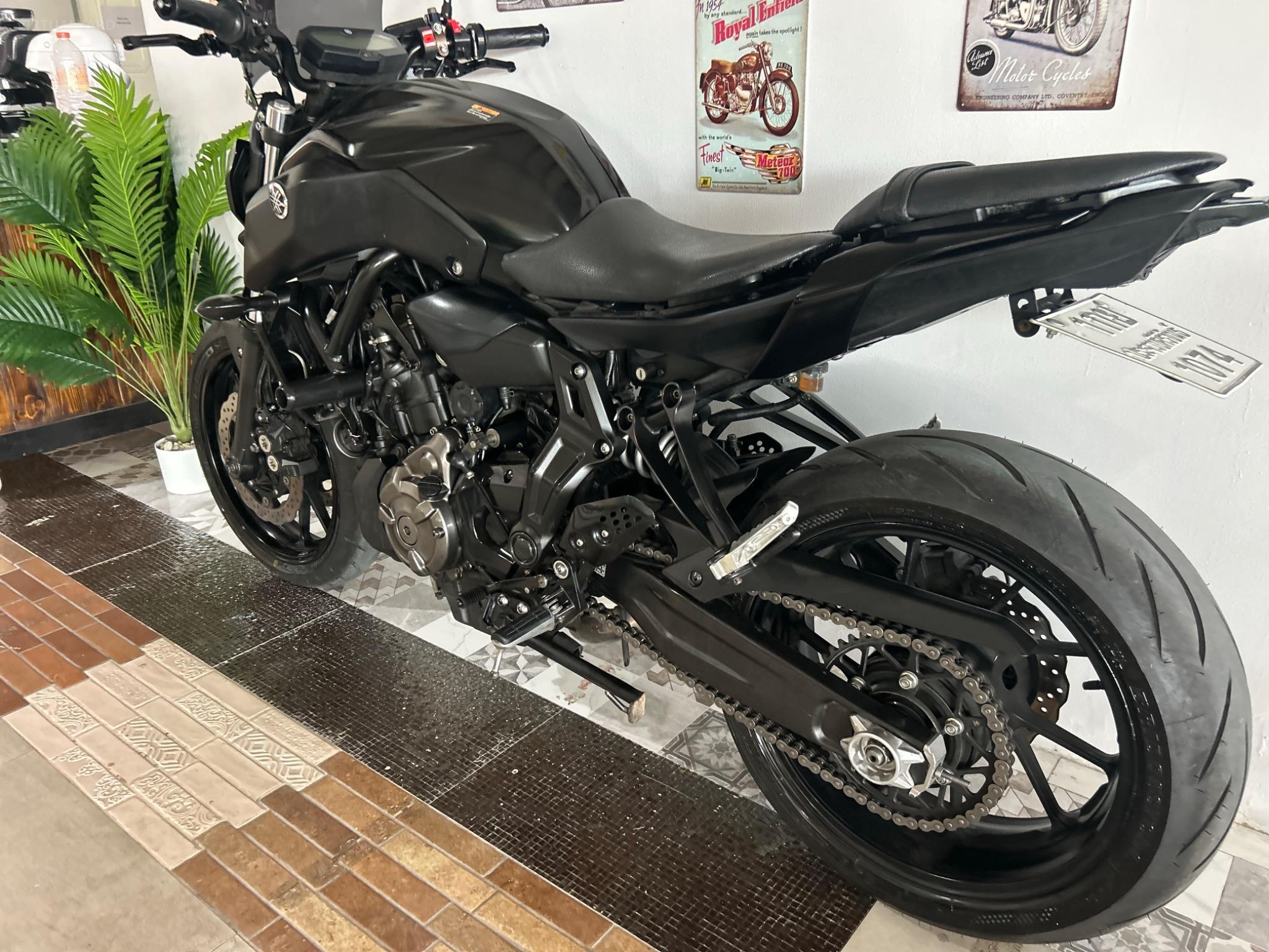 YAMAHA MT-07
