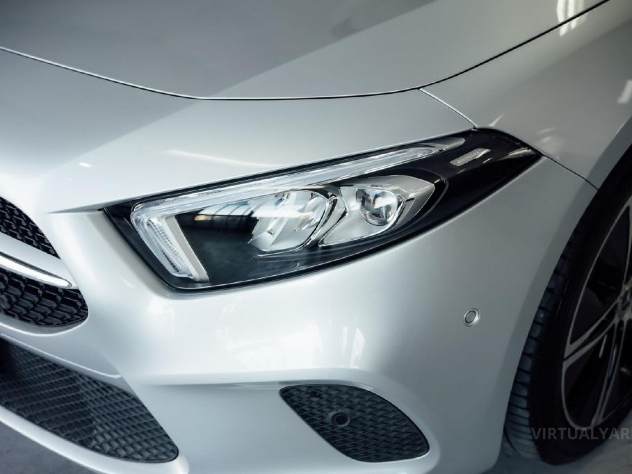 MERCEDES-BENZ A200