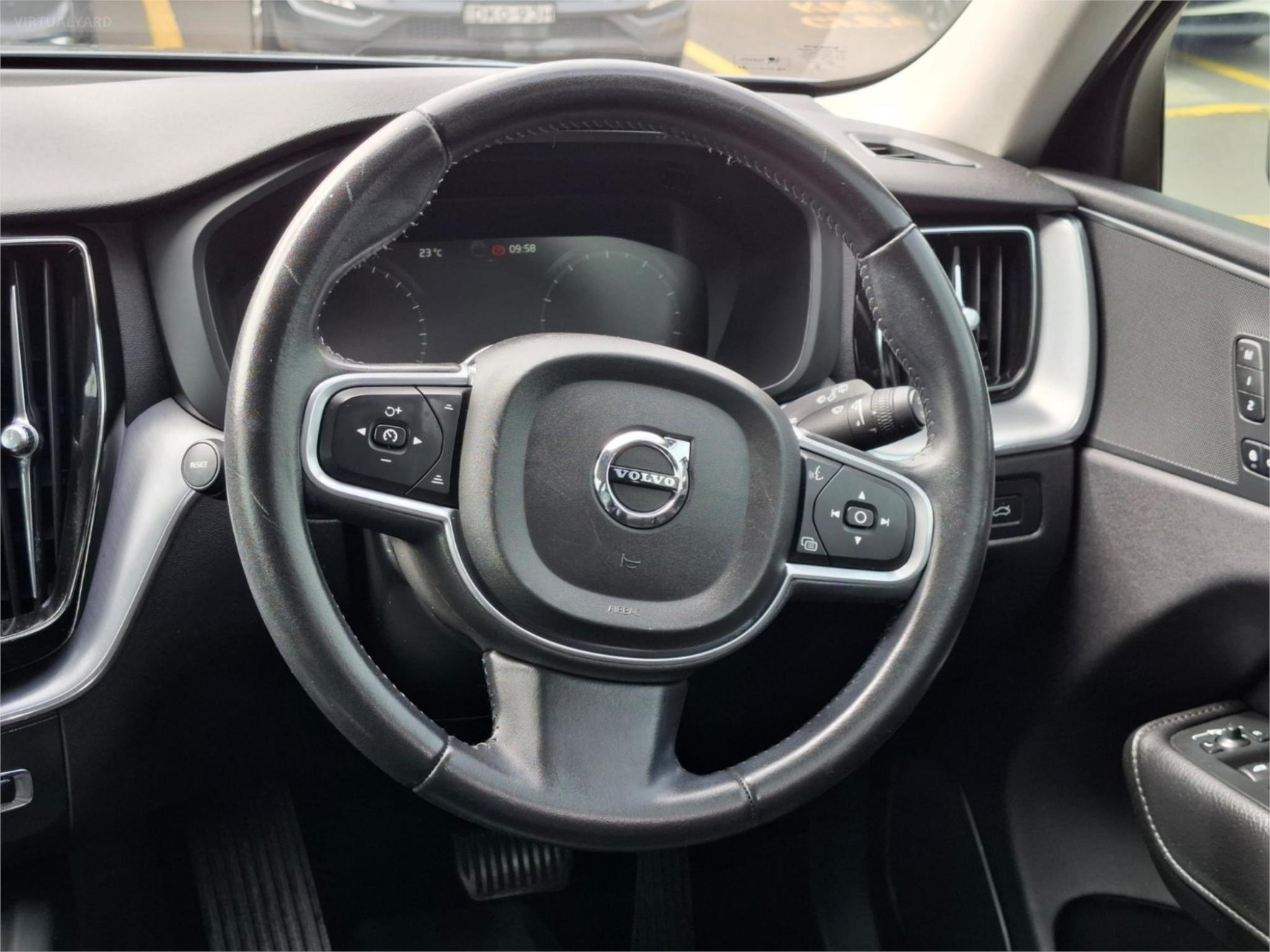 2017 VOLVO XC60 T5 INSCRIPTION WAGON 5DR SPTS AUTO 8SP AWD 2.0T [MY18] image 18
