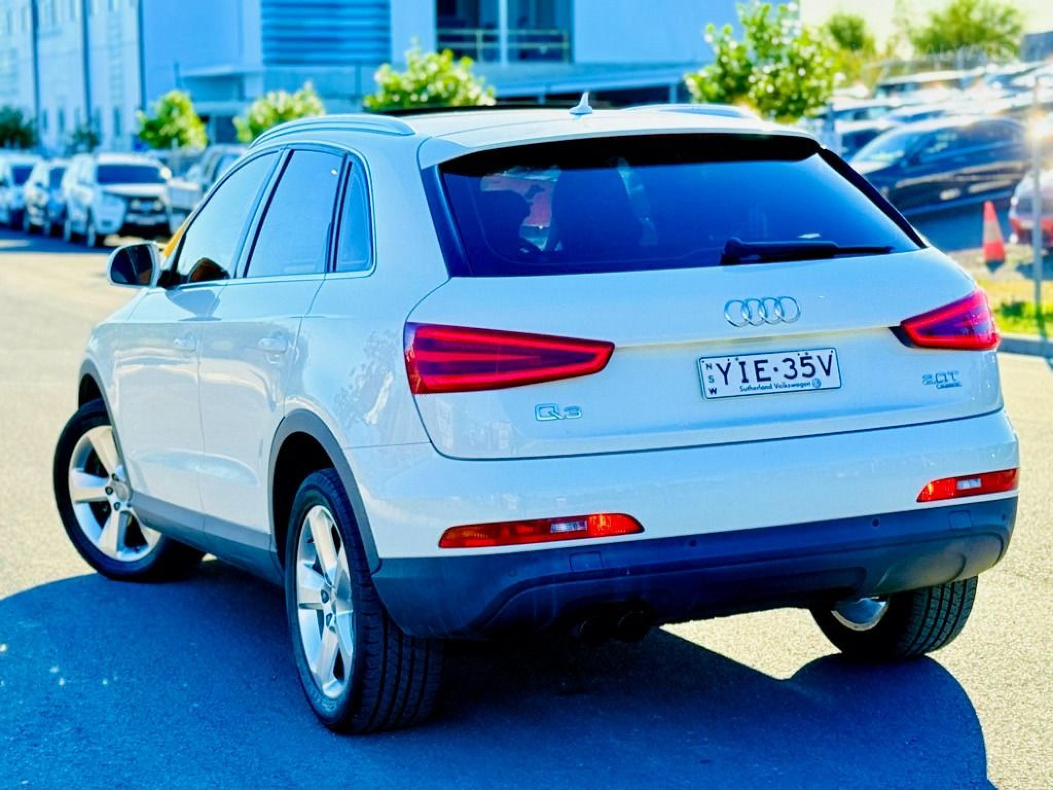 AUDI Q3