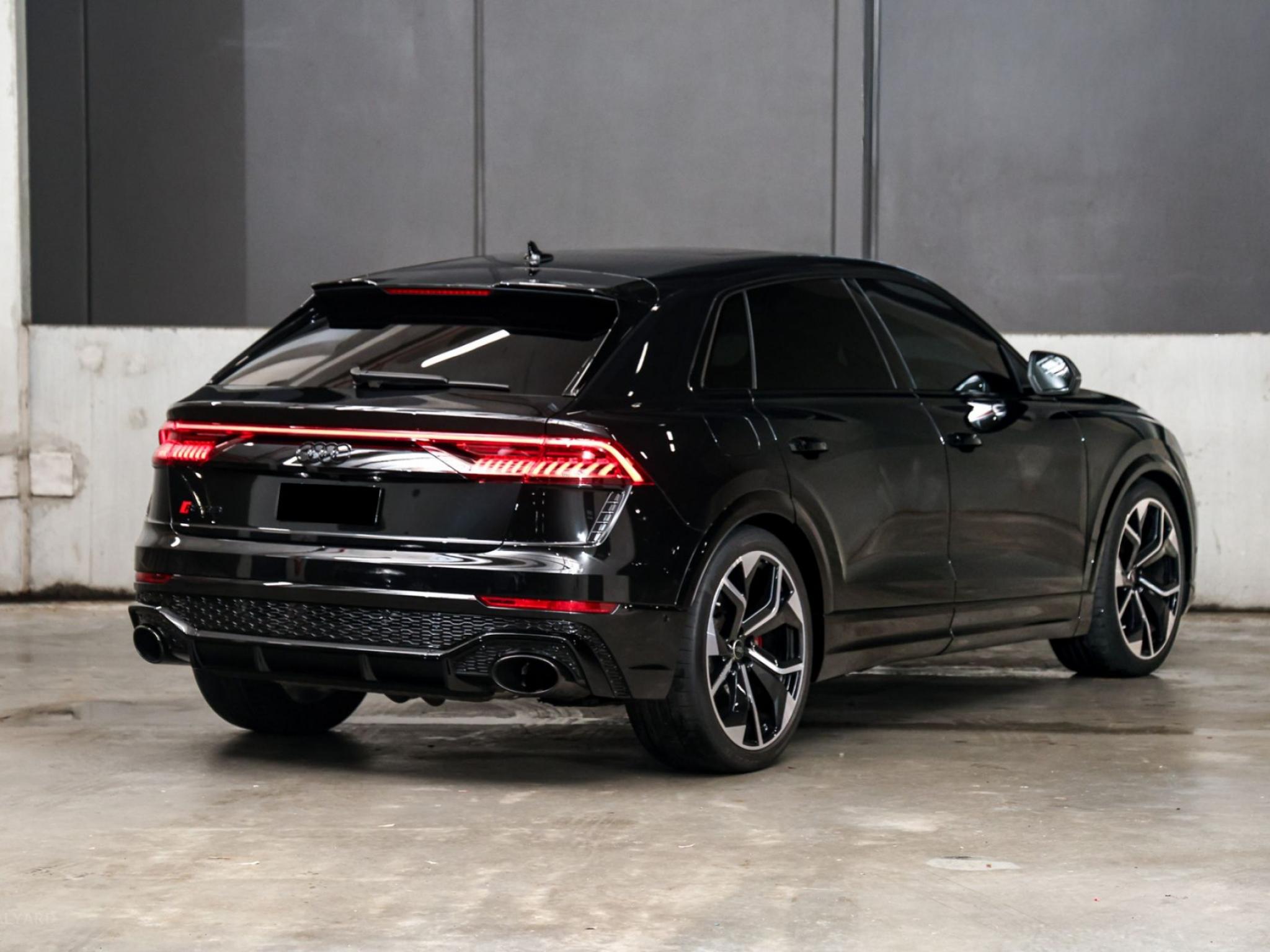 AUDI RS Q8