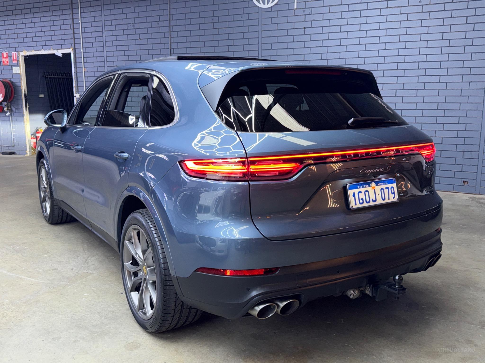 PORSCHE CAYENNE