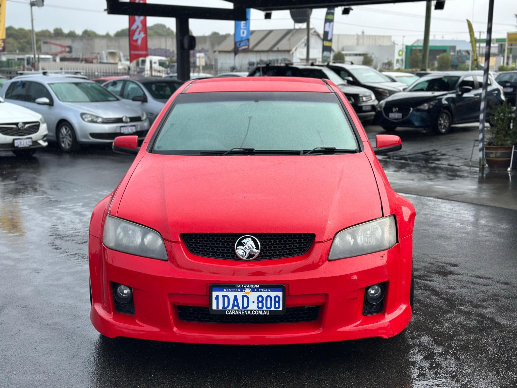 HOLDEN COMMODORE