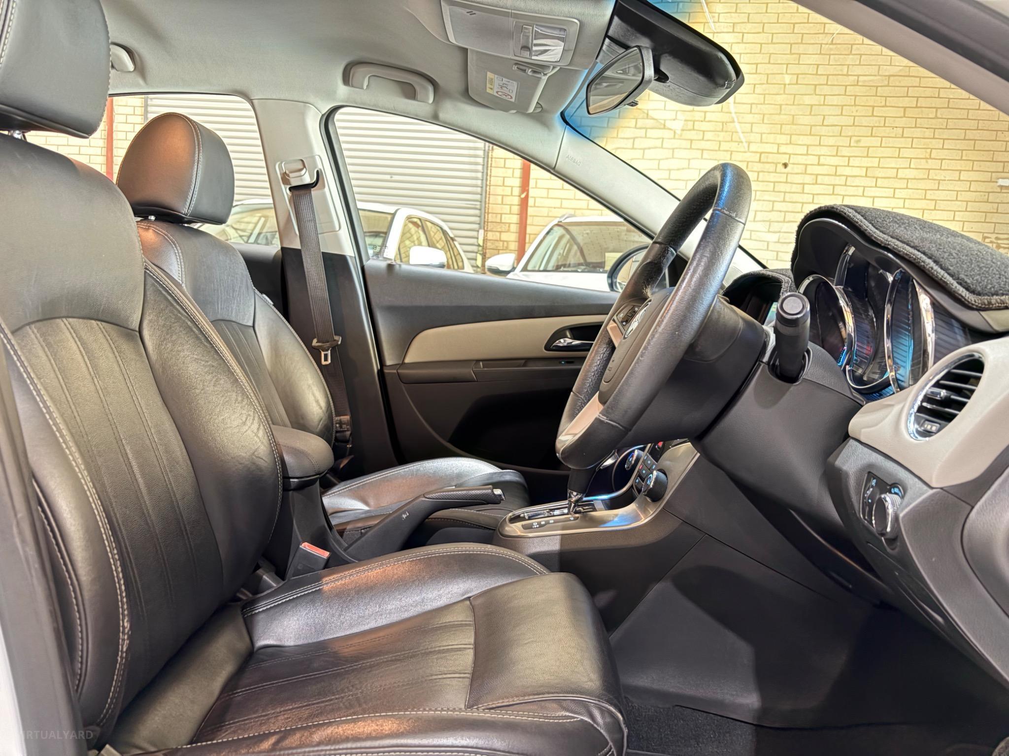 HOLDEN CRUZE