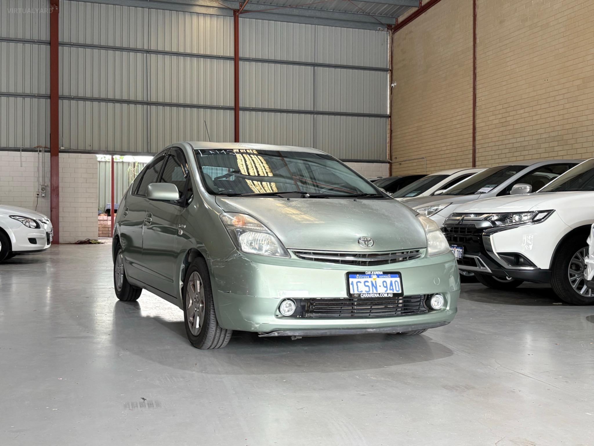 TOYOTA PRIUS