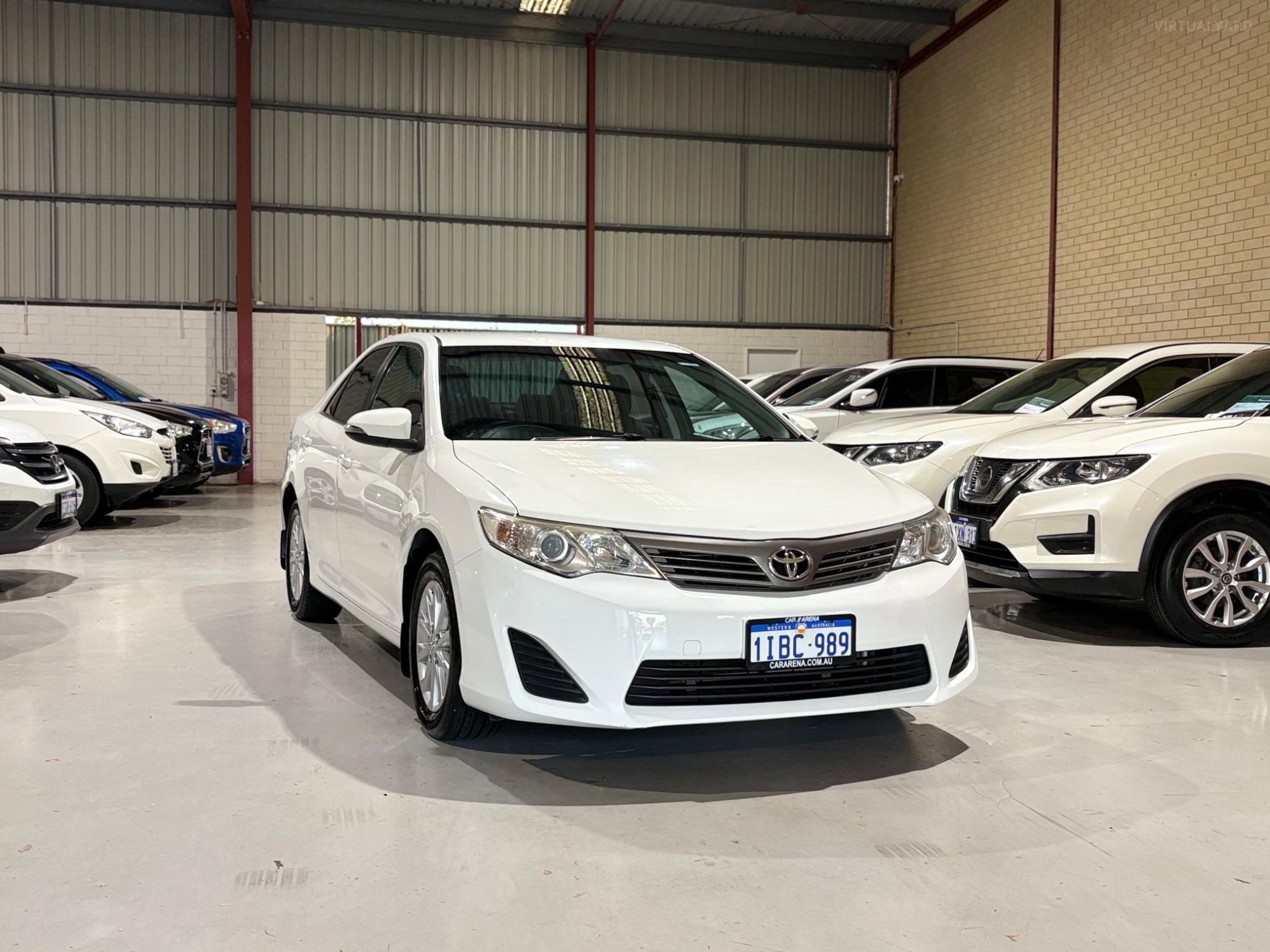 TOYOTA CAMRY