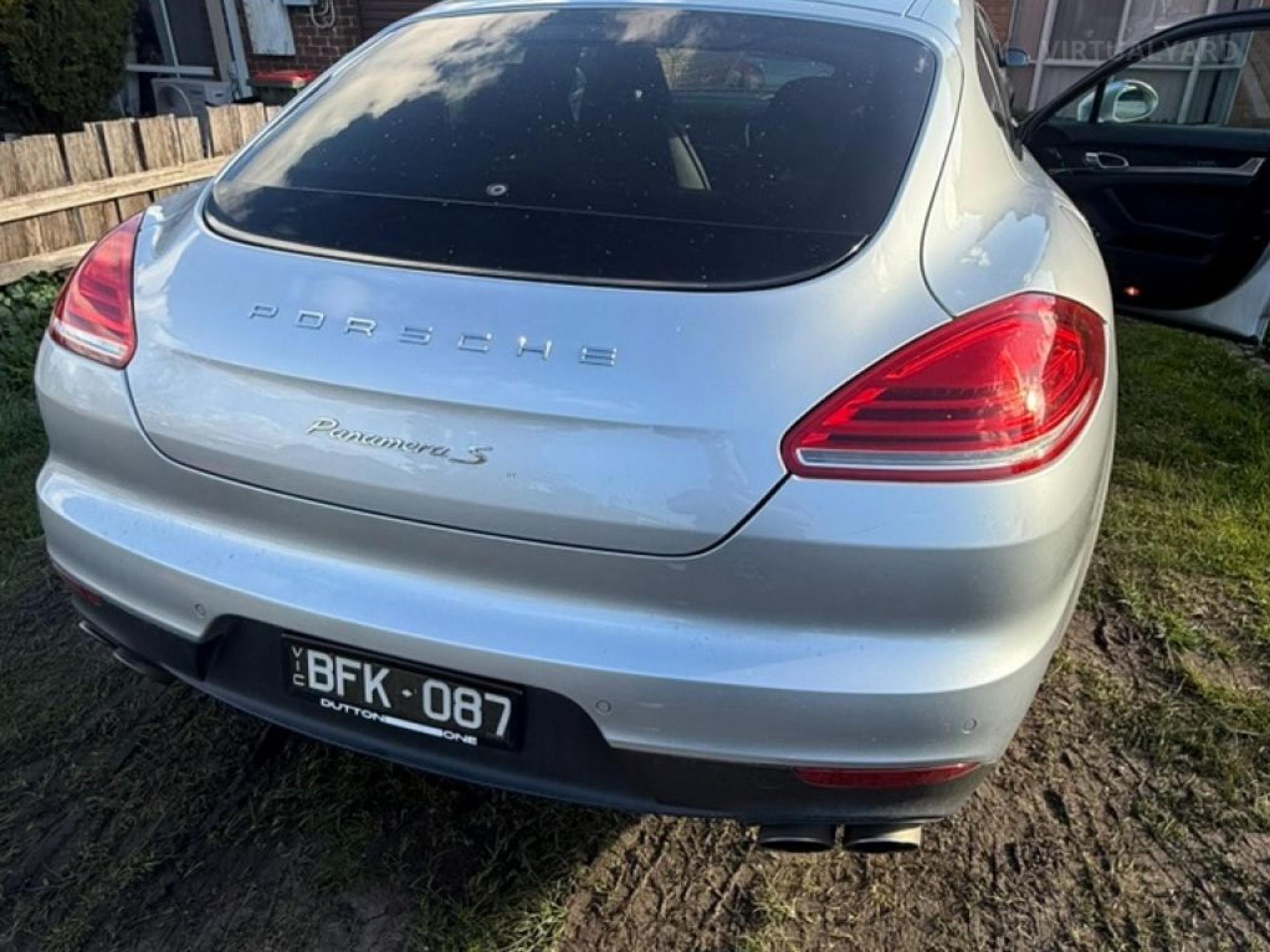 PORSCHE PANAMERA