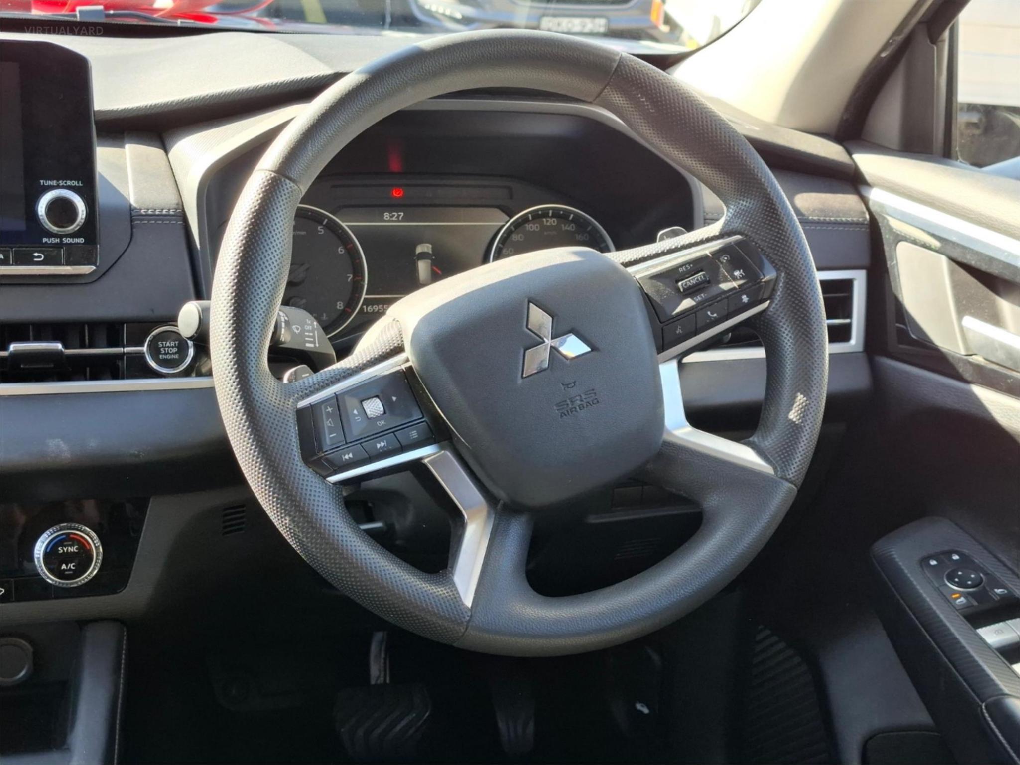 2023 MITSUBISHI OUTLANDER ZM ES WAGON 7ST 5DR CVT 8SP 2WD 2.5I (FLEET ONLY) [MY23] image 17