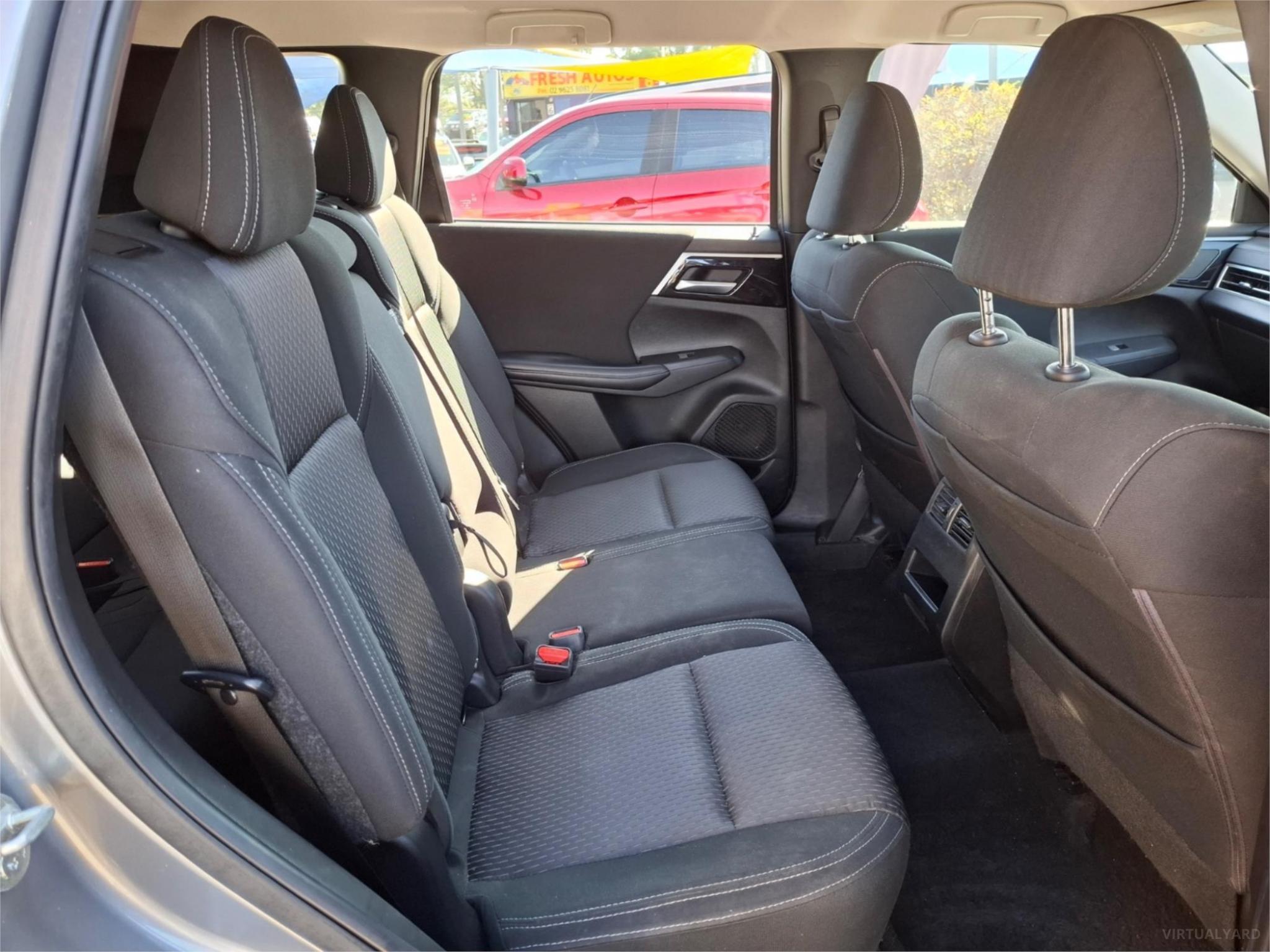 2023 MITSUBISHI OUTLANDER ZM ES WAGON 7ST 5DR CVT 8SP 2WD 2.5I (FLEET ONLY) [MY23] image 11
