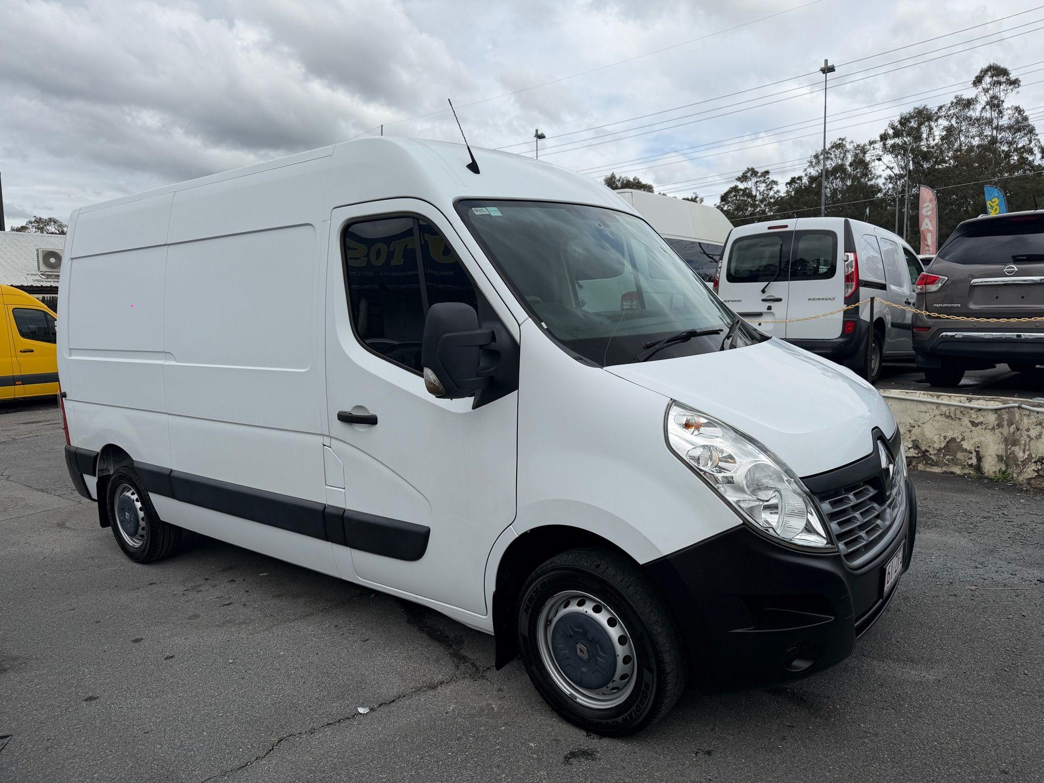 RENAULT Master