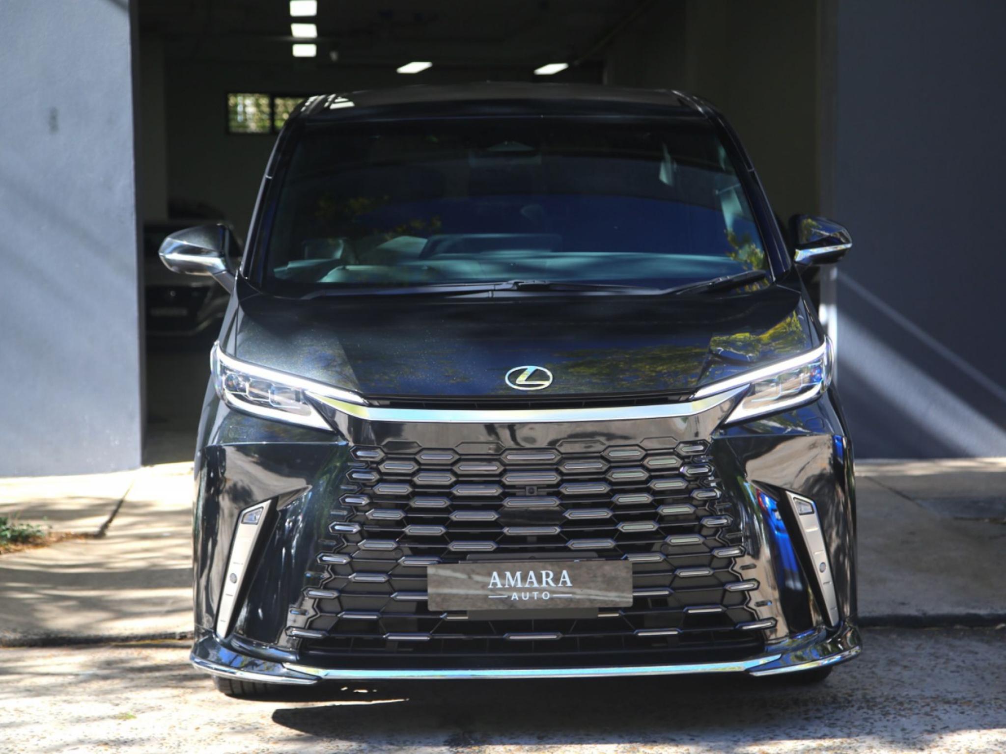 LEXUS LM 350h
