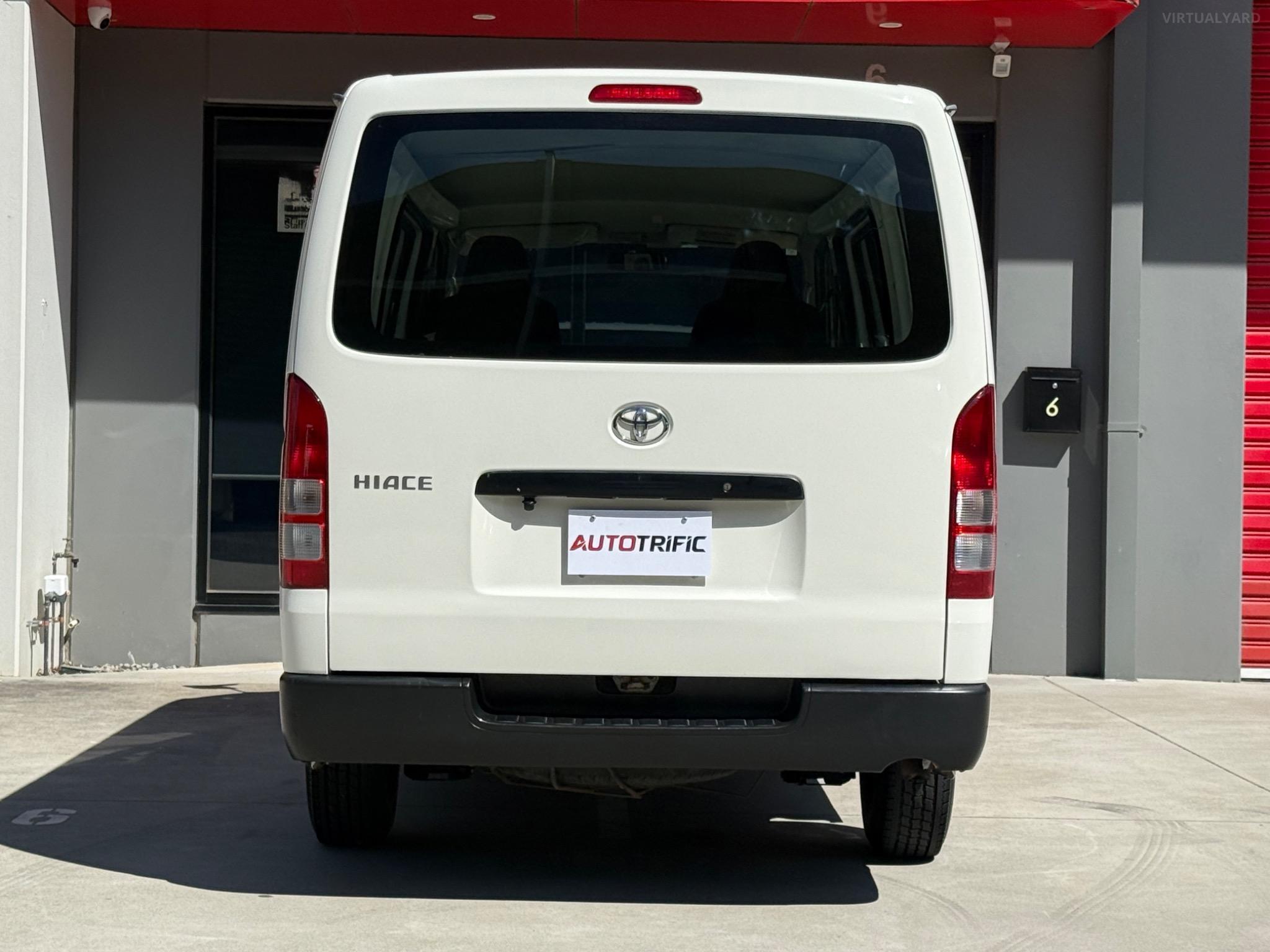 TOYOTA HIACE 4WD
