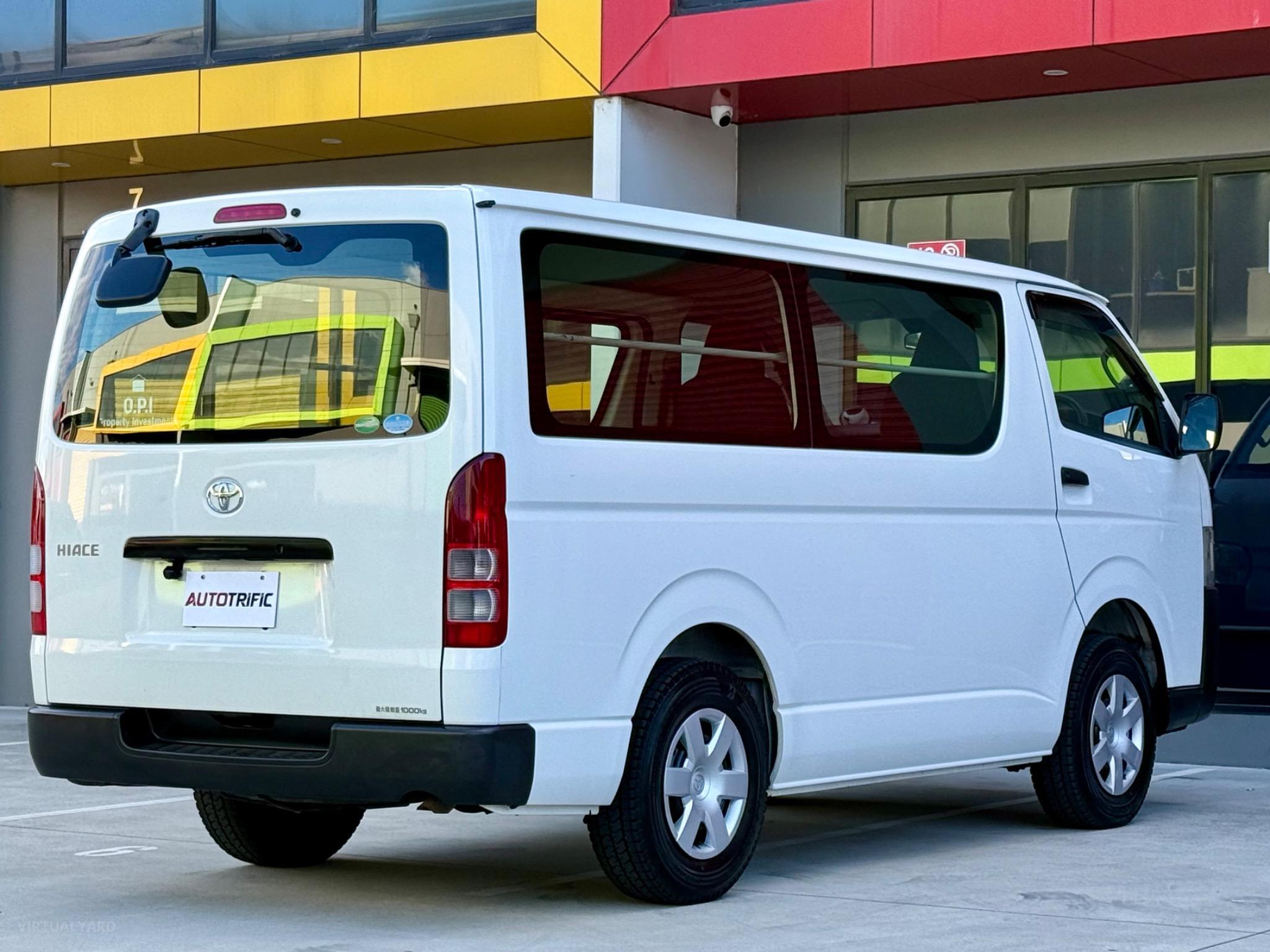 TOYOTA HIACE 4WD