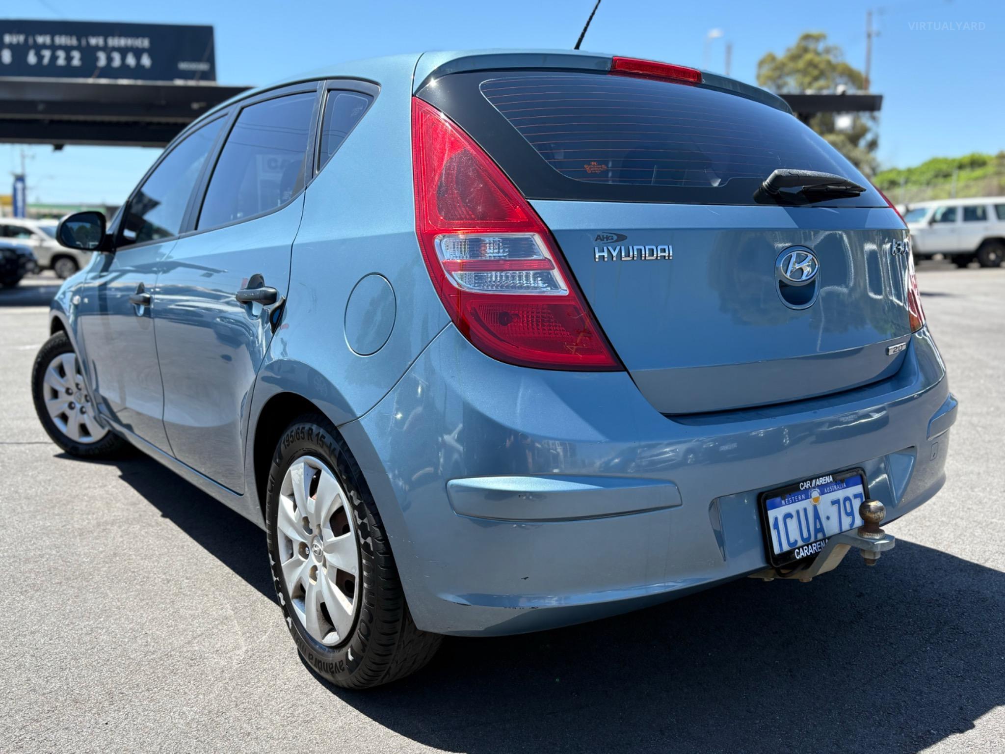 HYUNDAI i30
