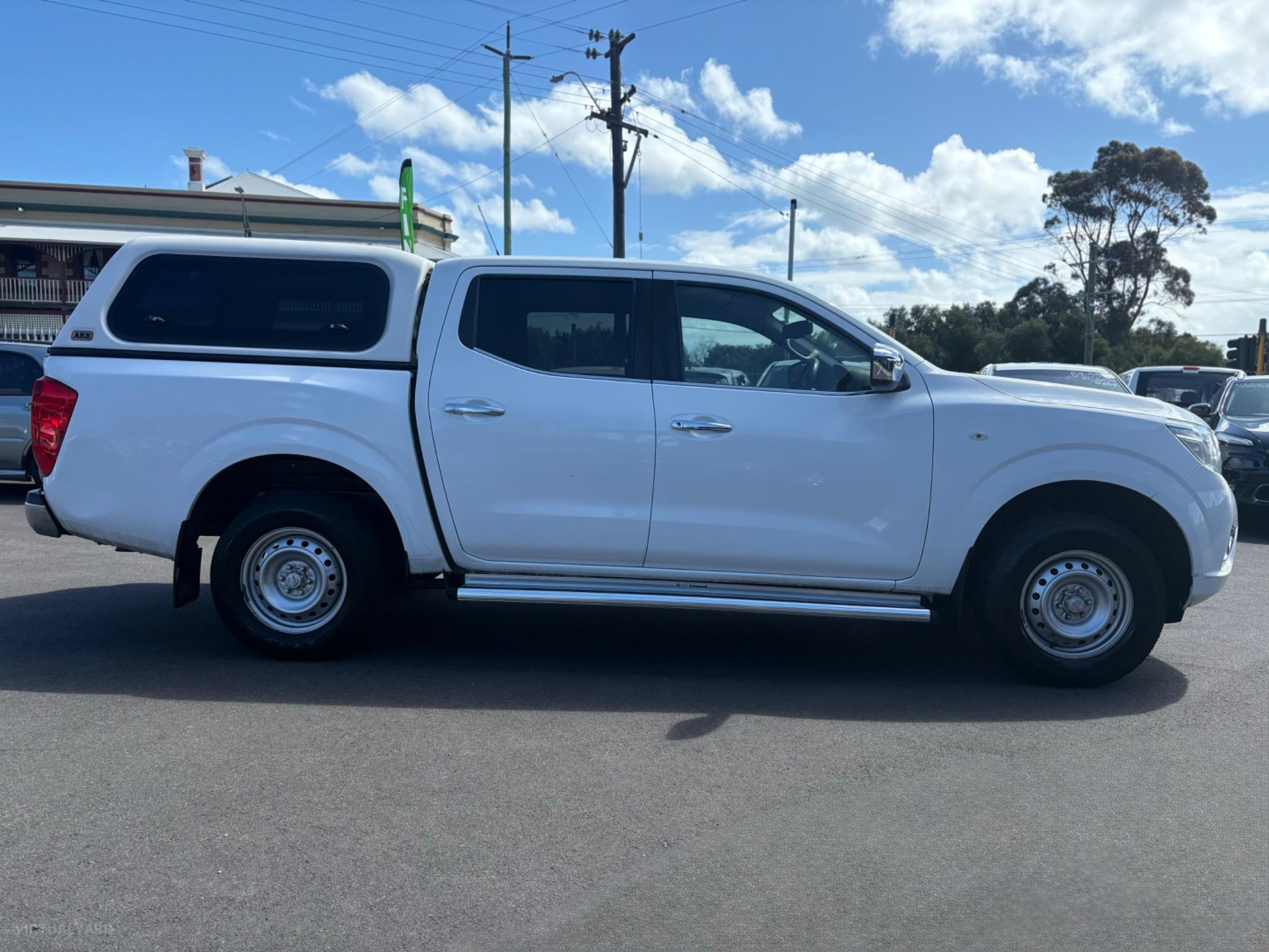 NISSAN NAVARA