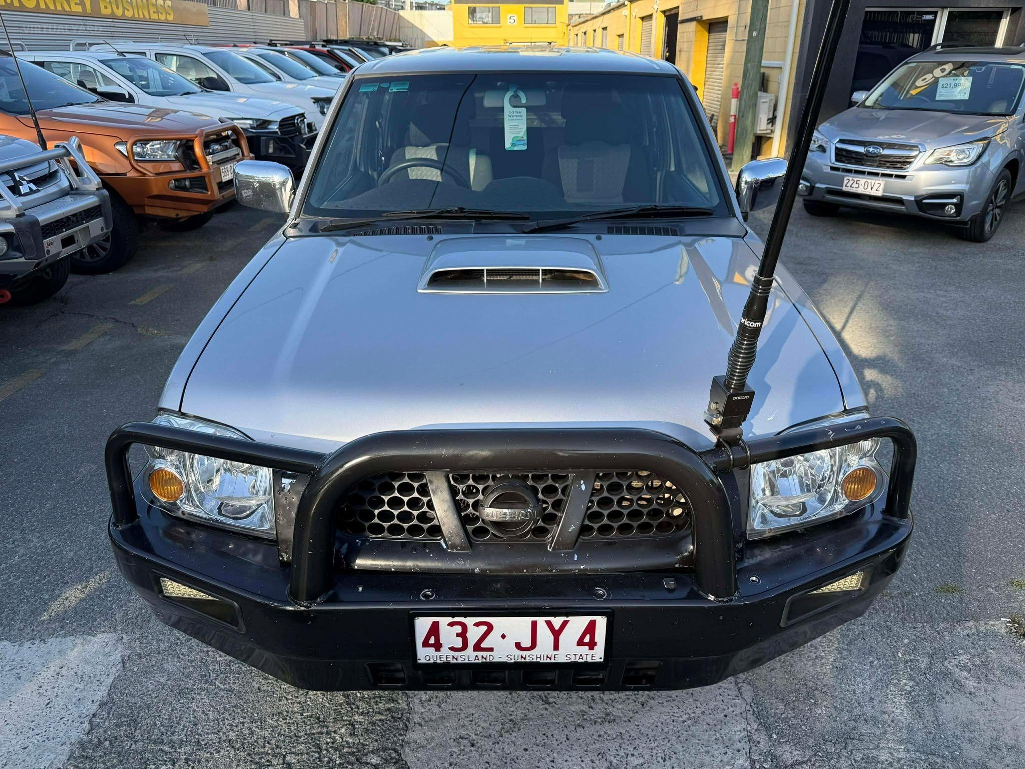 NISSAN NAVARA