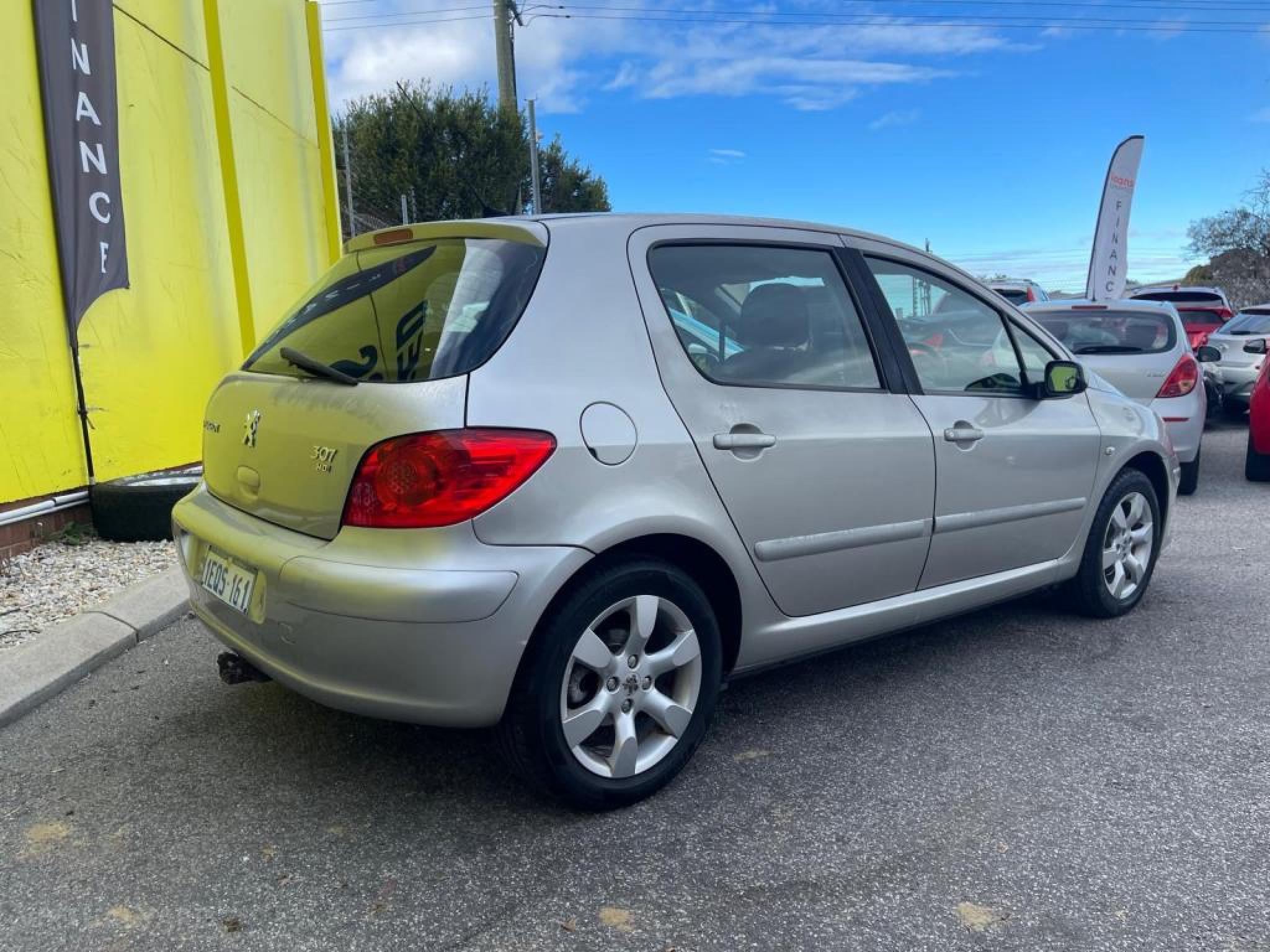 PEUGEOT 307