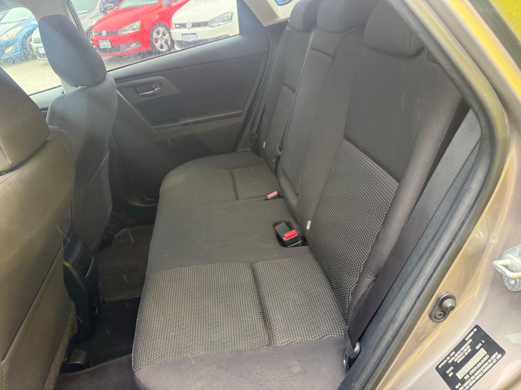 TOYOTA COROLLA