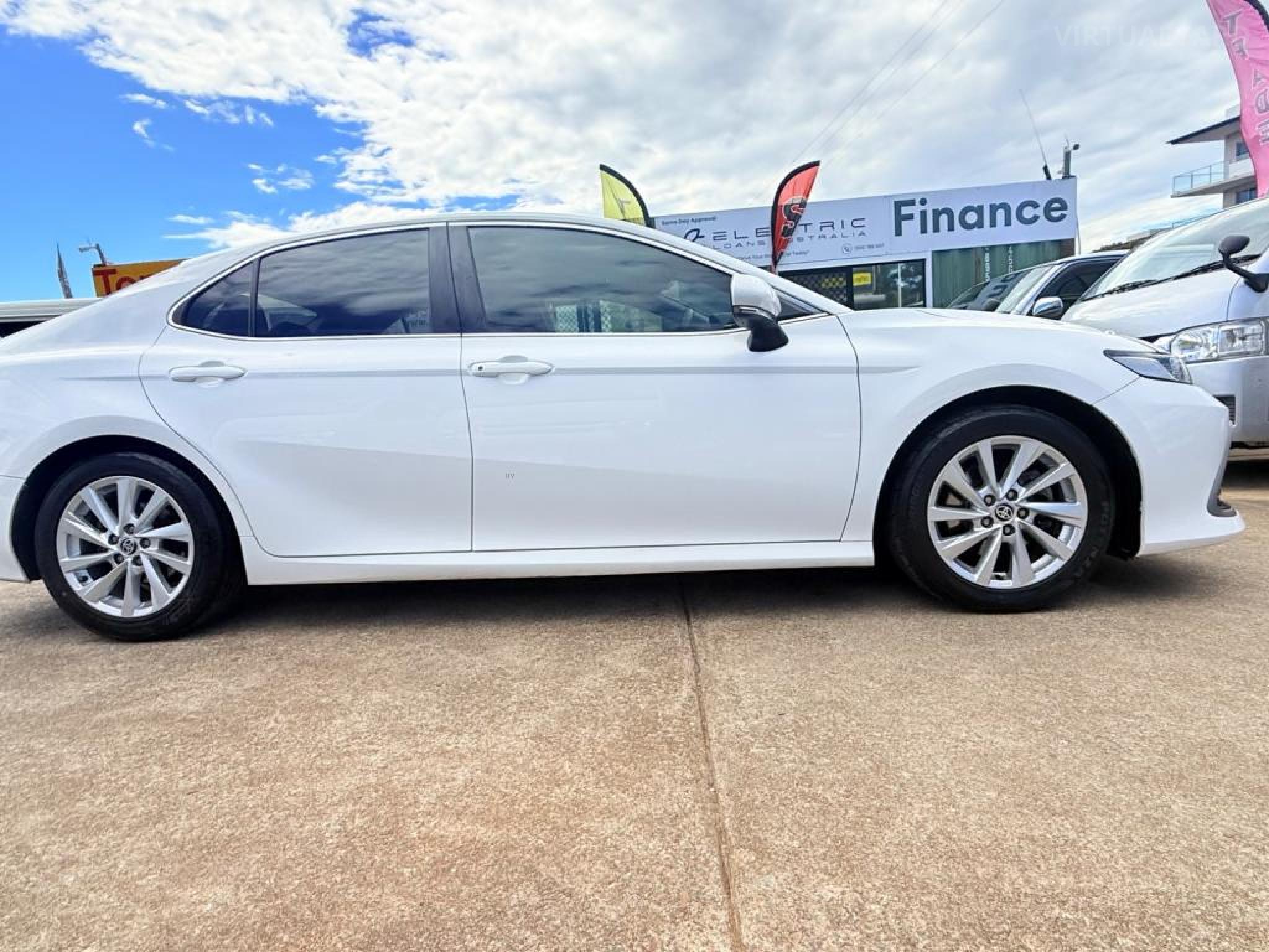 TOYOTA CAMRY