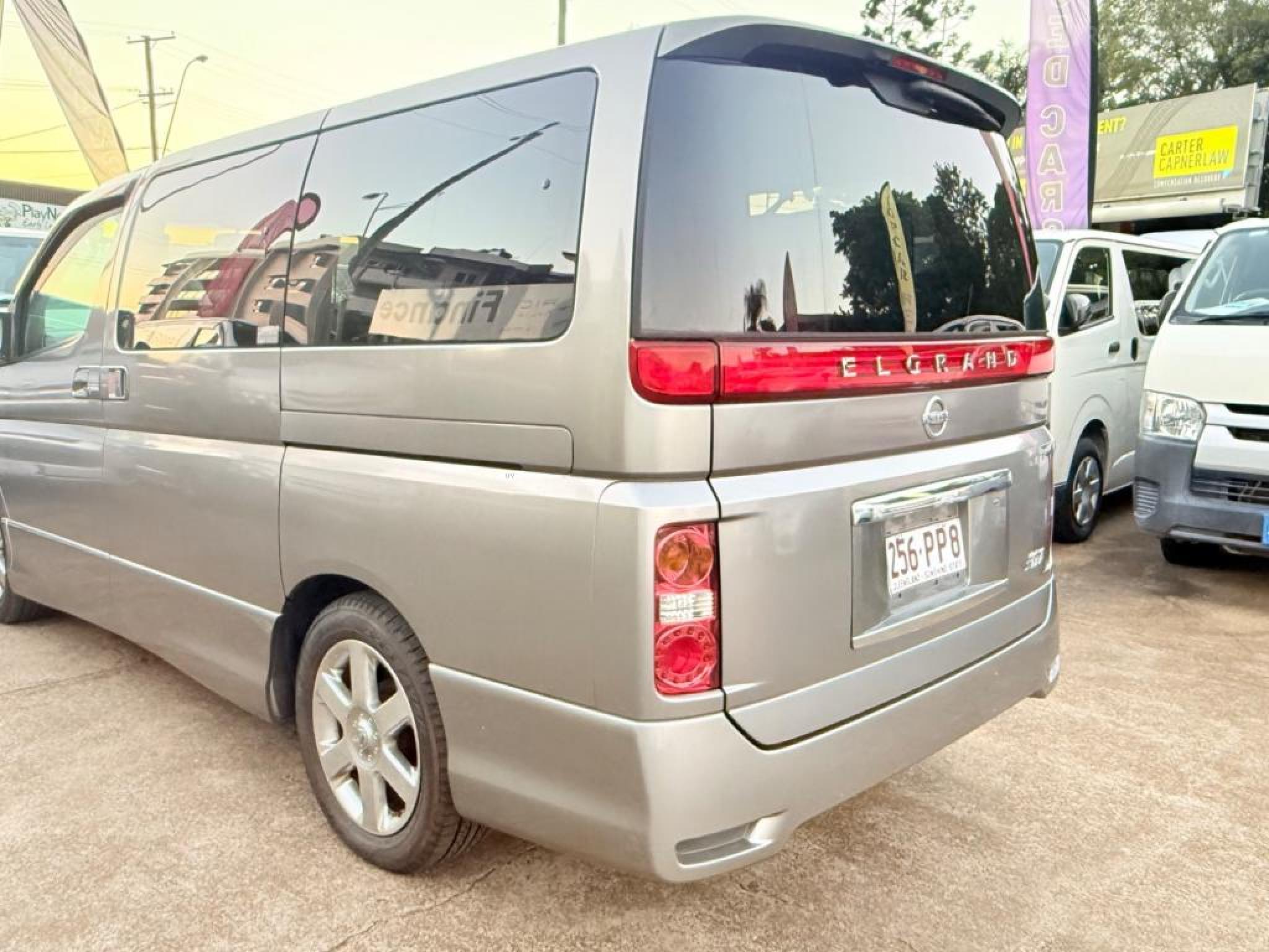 NISSAN ELGRAND