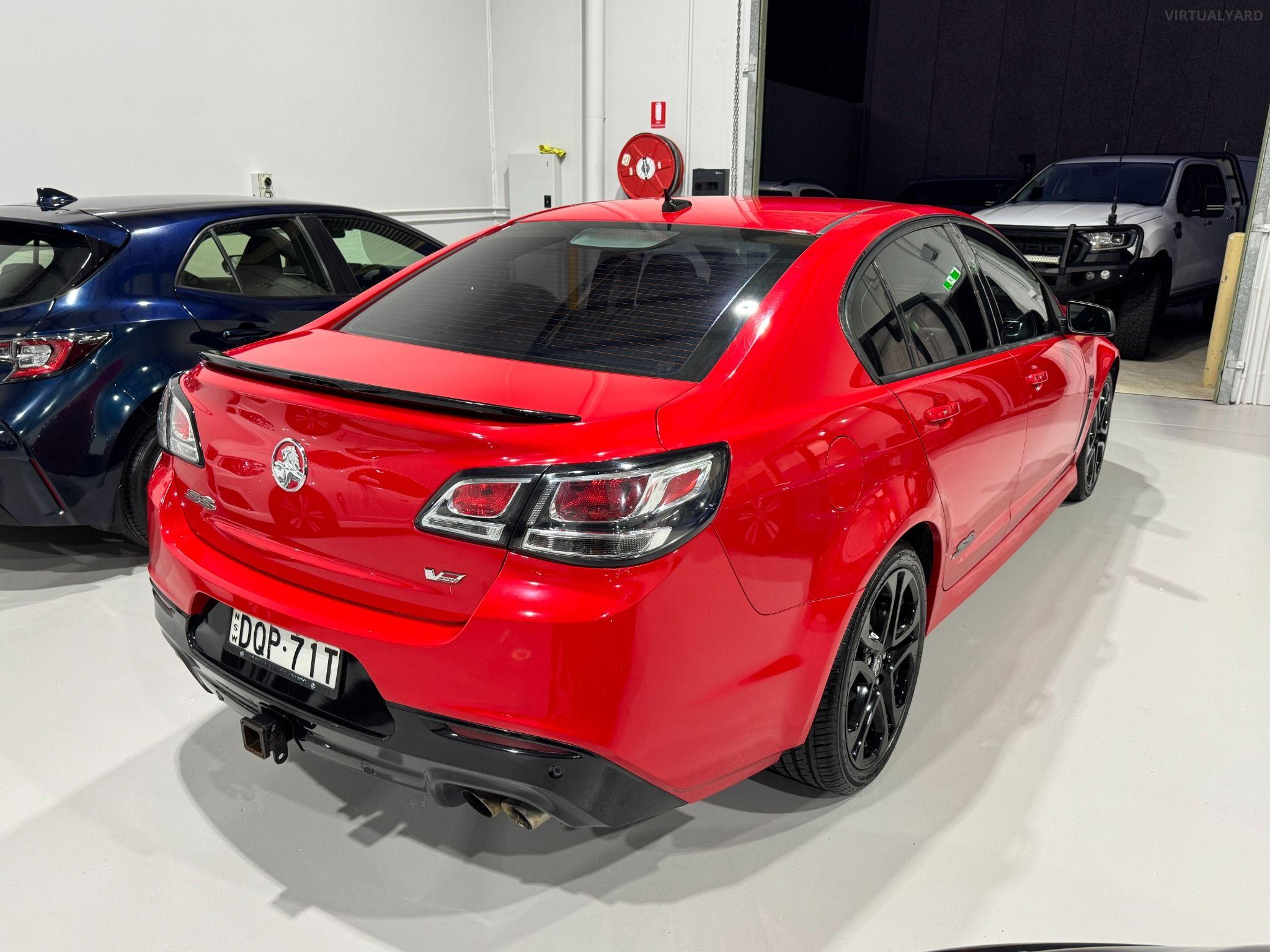 HOLDEN COMMODORE