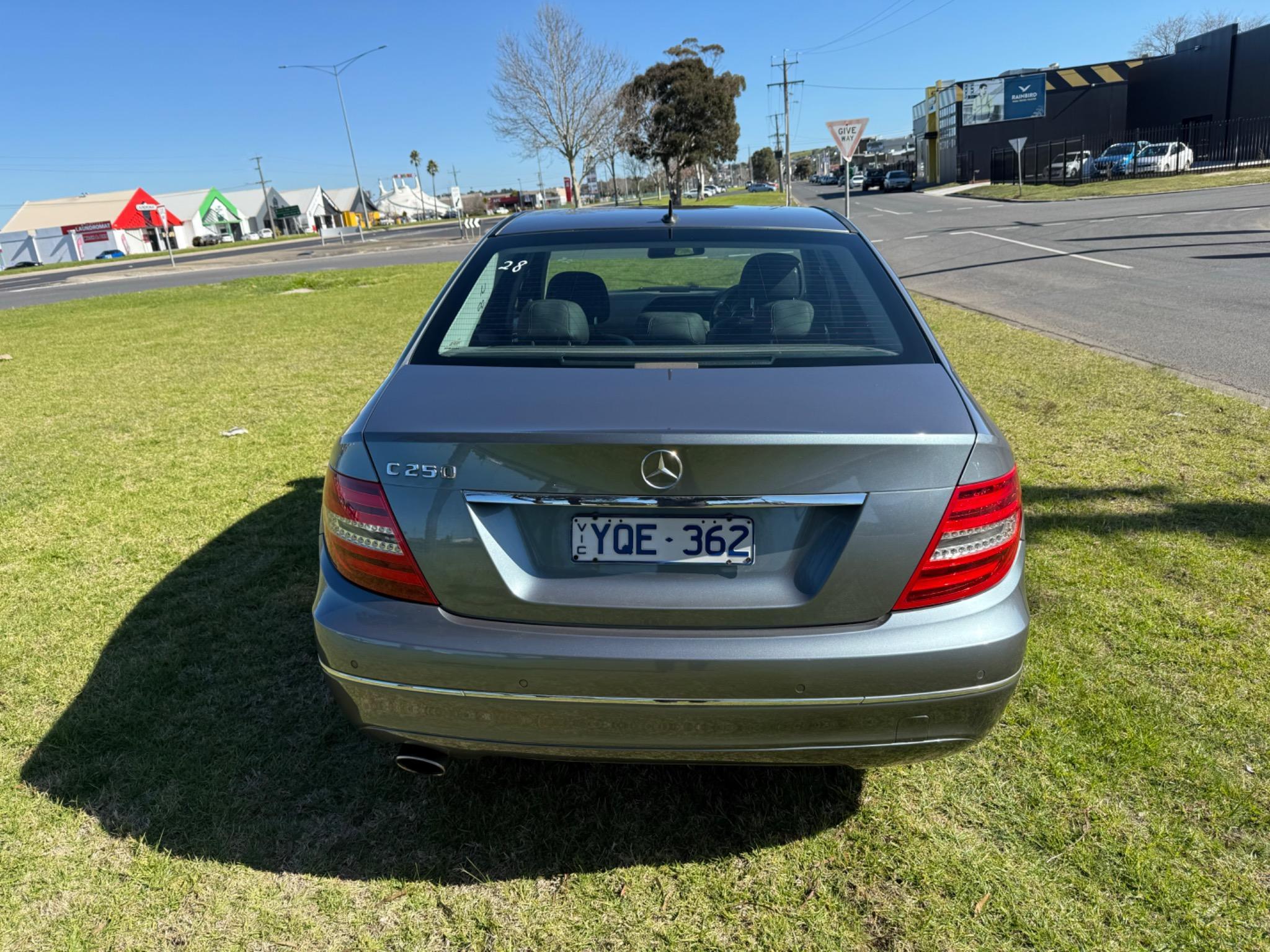 MERCEDES-BENZ C250