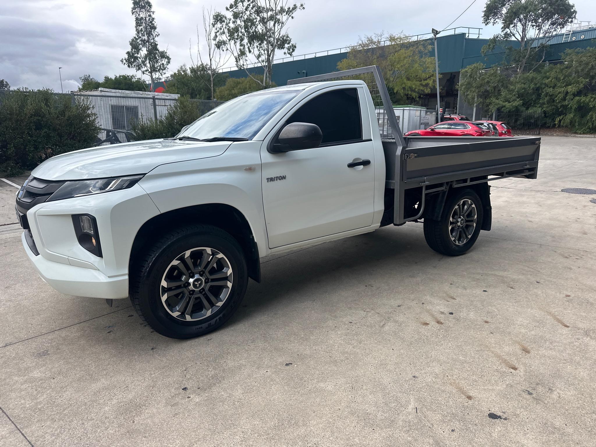 MITSUBISHI TRITON MR MY19 GLX CAB CHASSIS SINGLE CAB 2DR SPTS AUTO 6SP 4X2 1144KG 2.4DT image 14