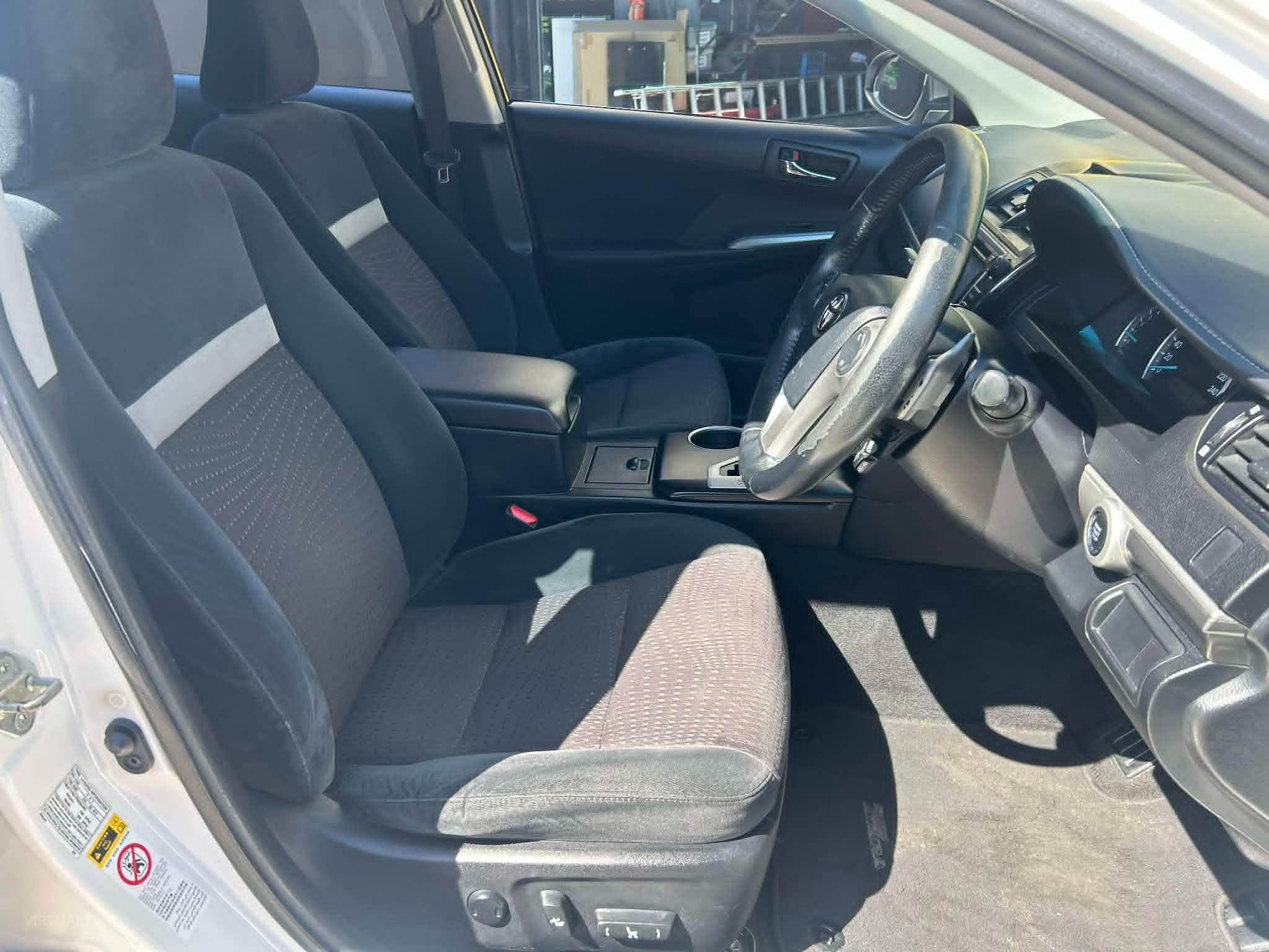 TOYOTA CAMRY